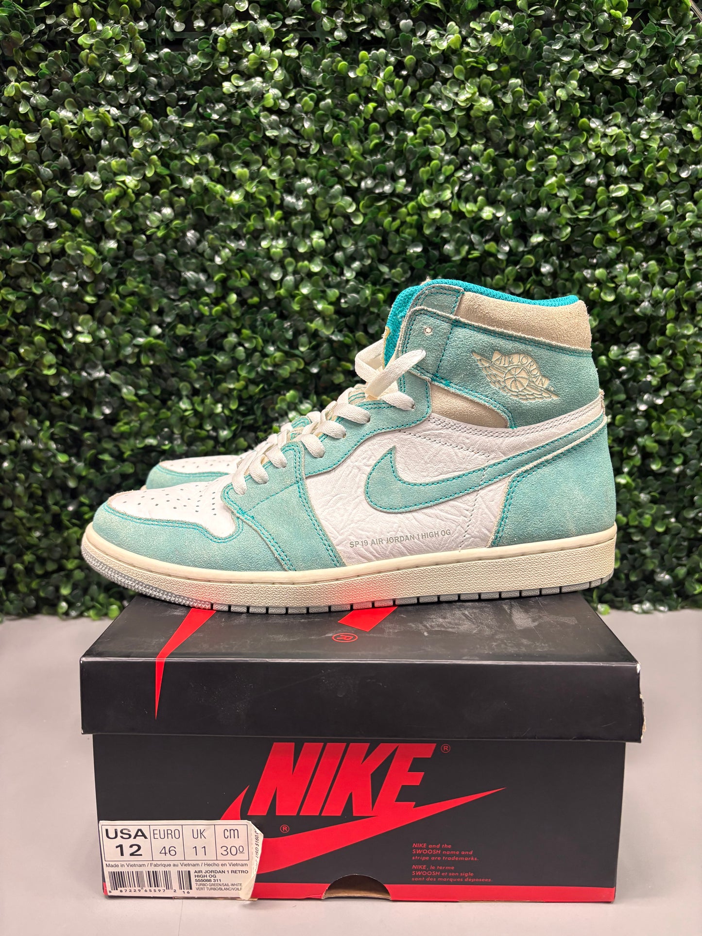 Jordan 1 "Turbo Green" Size 12 Preowned