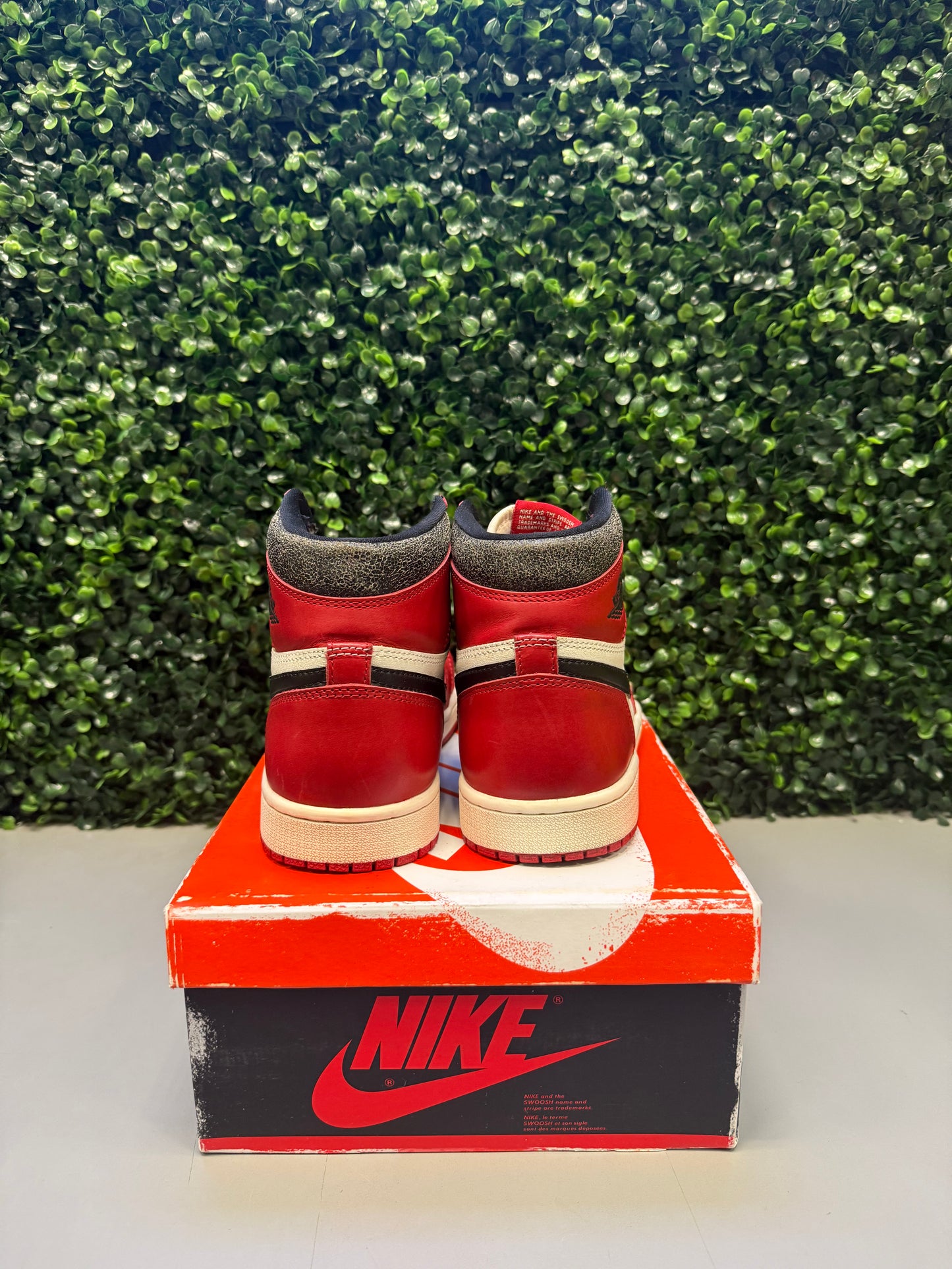 Jordan 1 High "Chicago Lost & Found" Size 8 Preowned