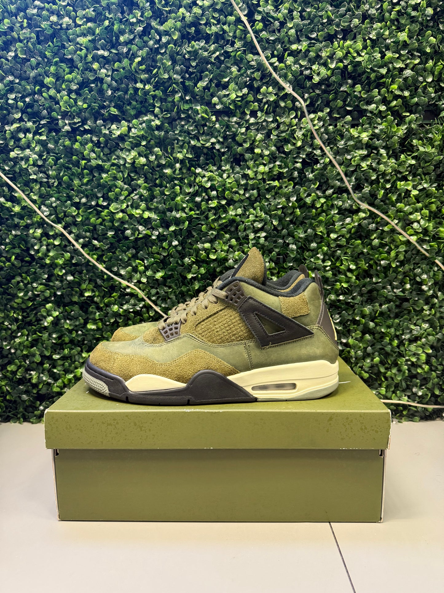 Jordan 4 "Craft Olive" Size 12 Preowned
