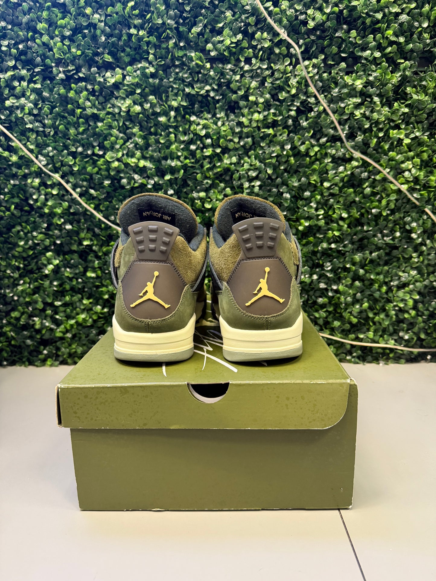 Jordan 4 "Craft Olive" Size 12 Preowned