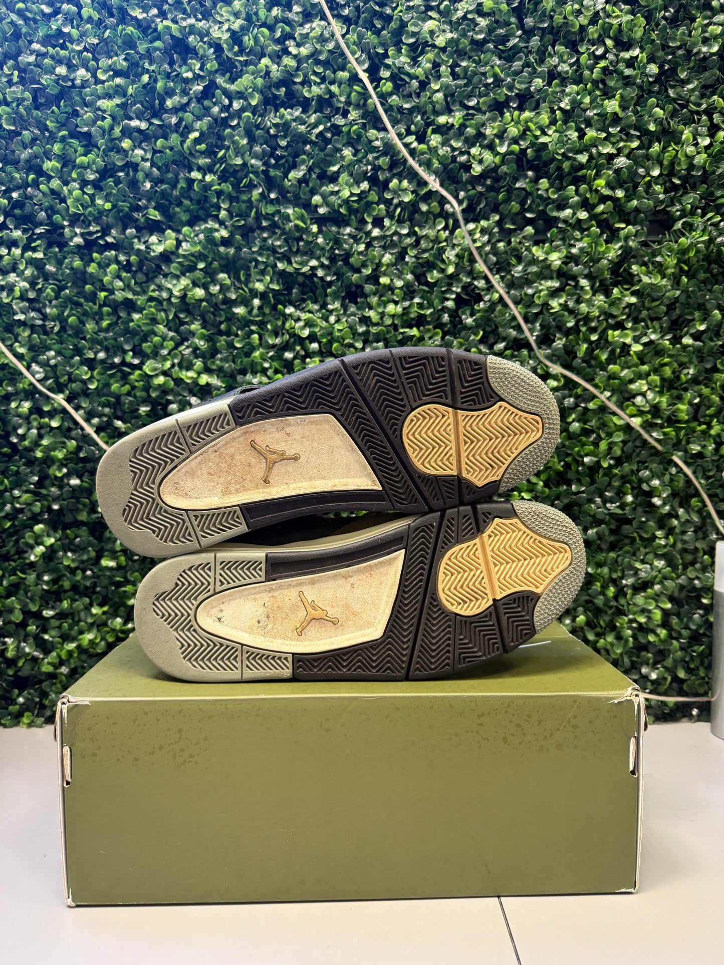 Jordan 4 "Craft Olive" Size 12 Preowned