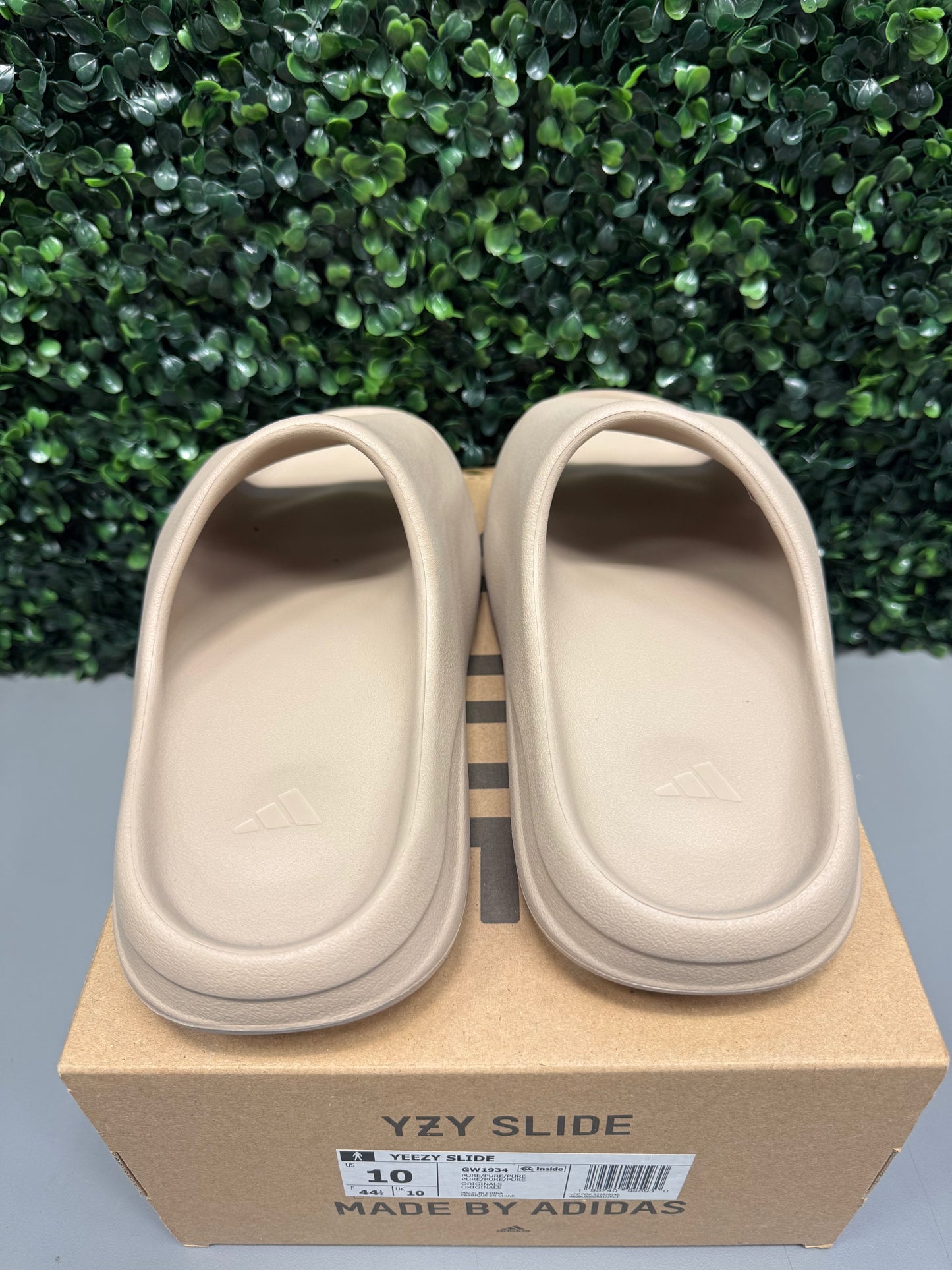 Yeezy Slide "Pure" Size 10 Preowned