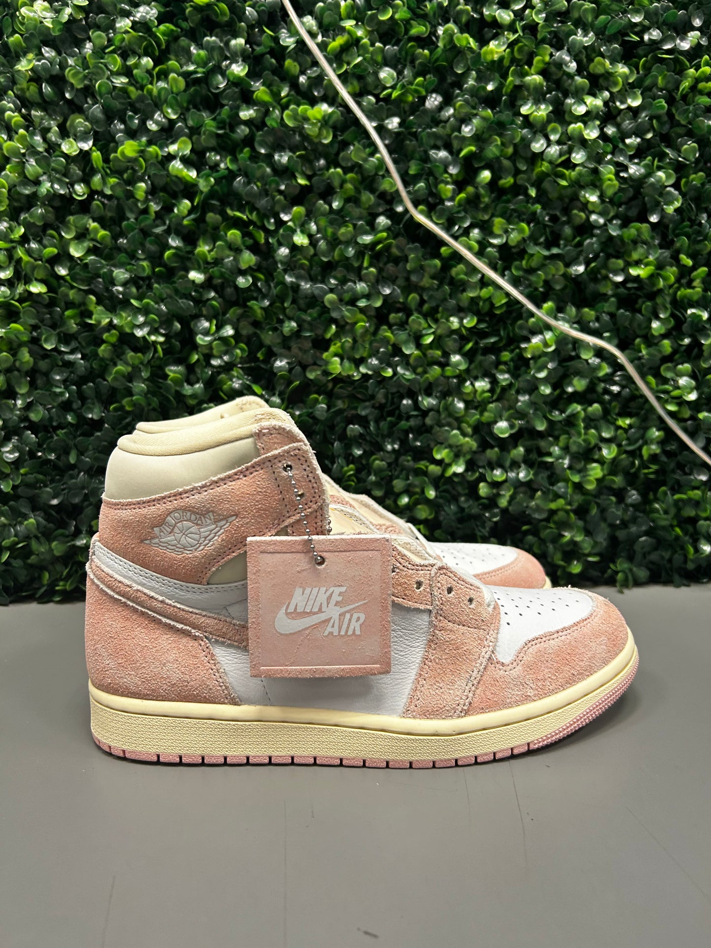 Jordan 1 "Washed Pink" Size 9W Preowned