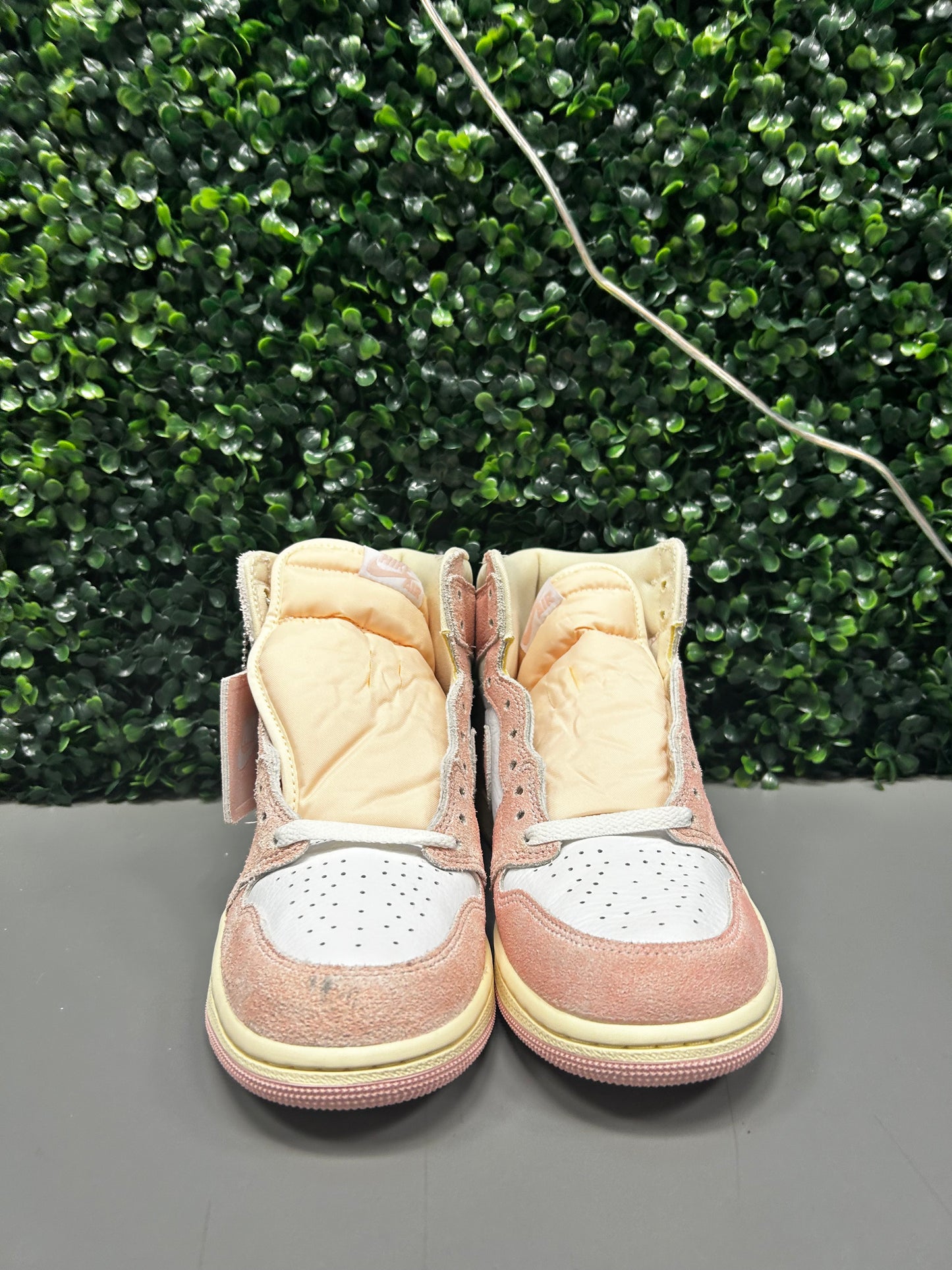 Jordan 1 "Washed Pink" Size 9W Preowned