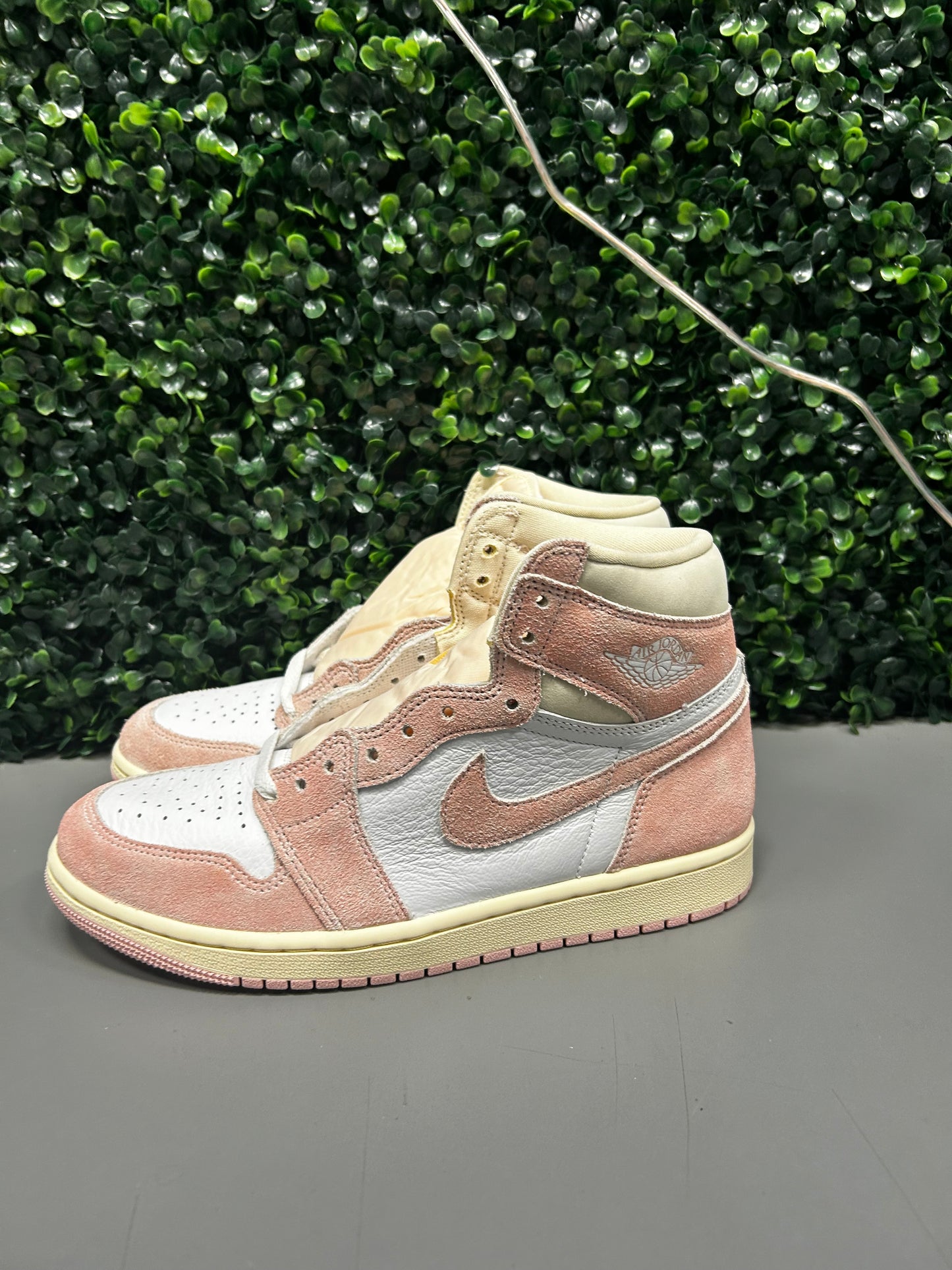 Jordan 1 "Washed Pink" Size 9W Preowned