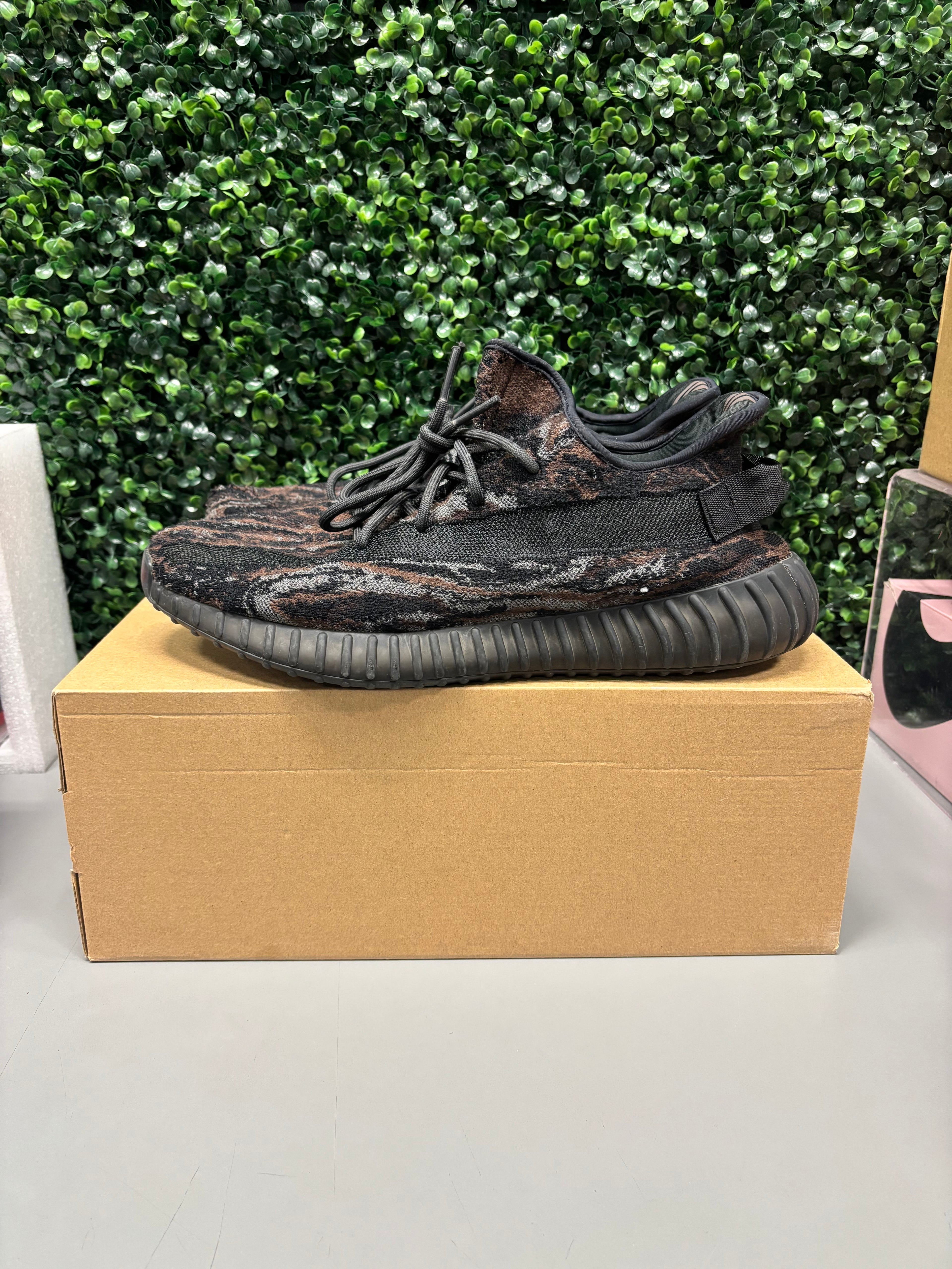 adidas Yeezy Boost 350 V2 "MX Rock" size 13.5 preowned
