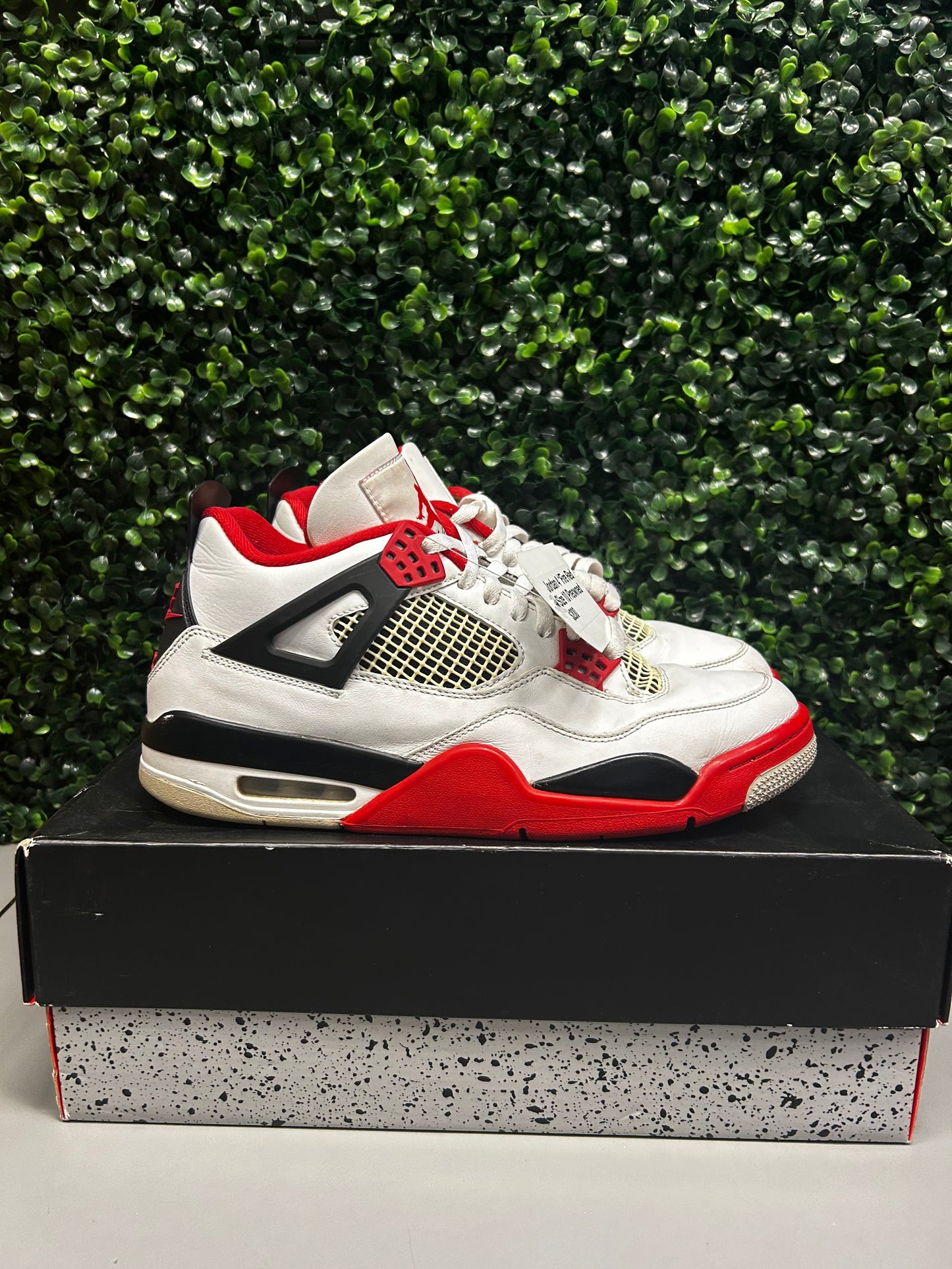 Jordan 4 “Fire Red” Size 10 Preowned
