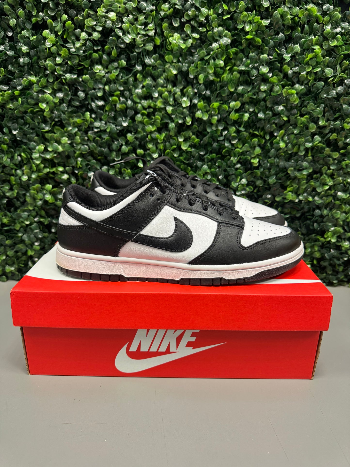 Nike Dunk Low Panda Size 10.5 Preowned