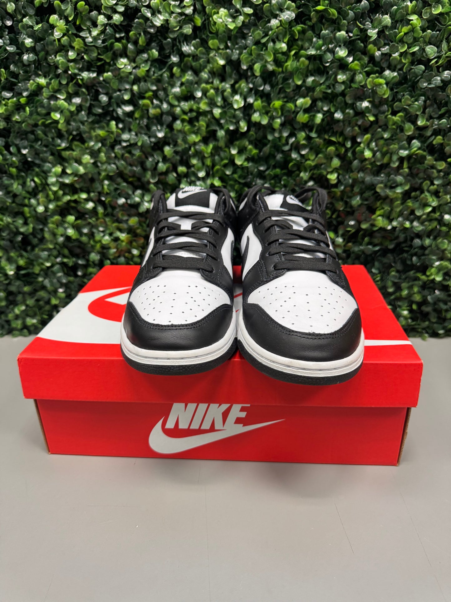 Nike Dunk Low Panda Size 10.5 Preowned