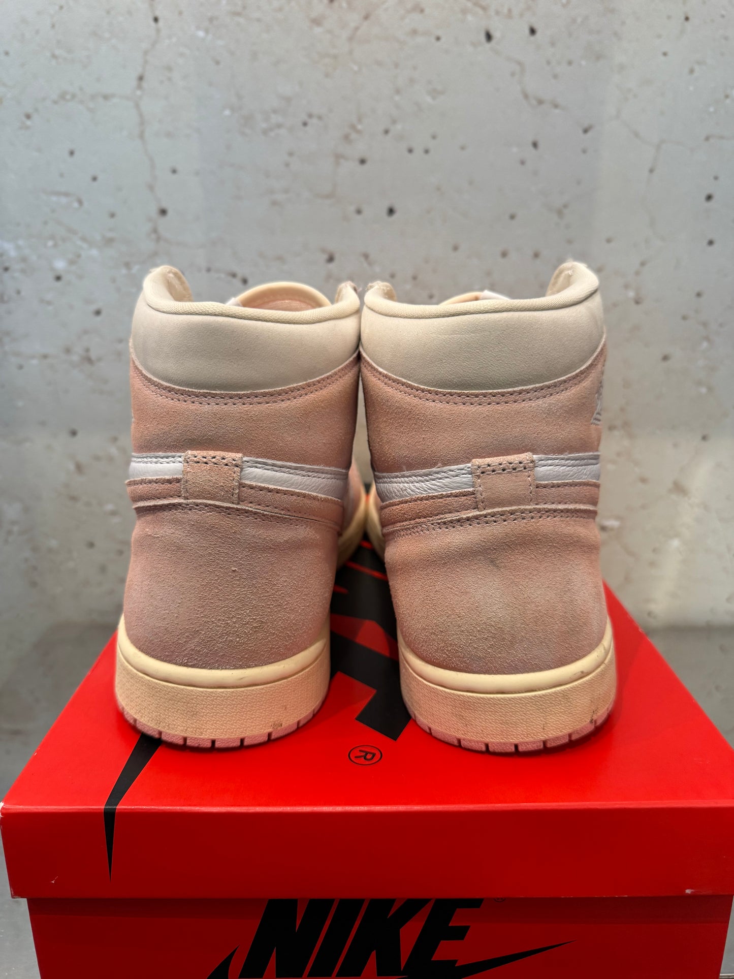 Jordan 1 High "Washed Pink" Size 12W / 10.5M Preowned