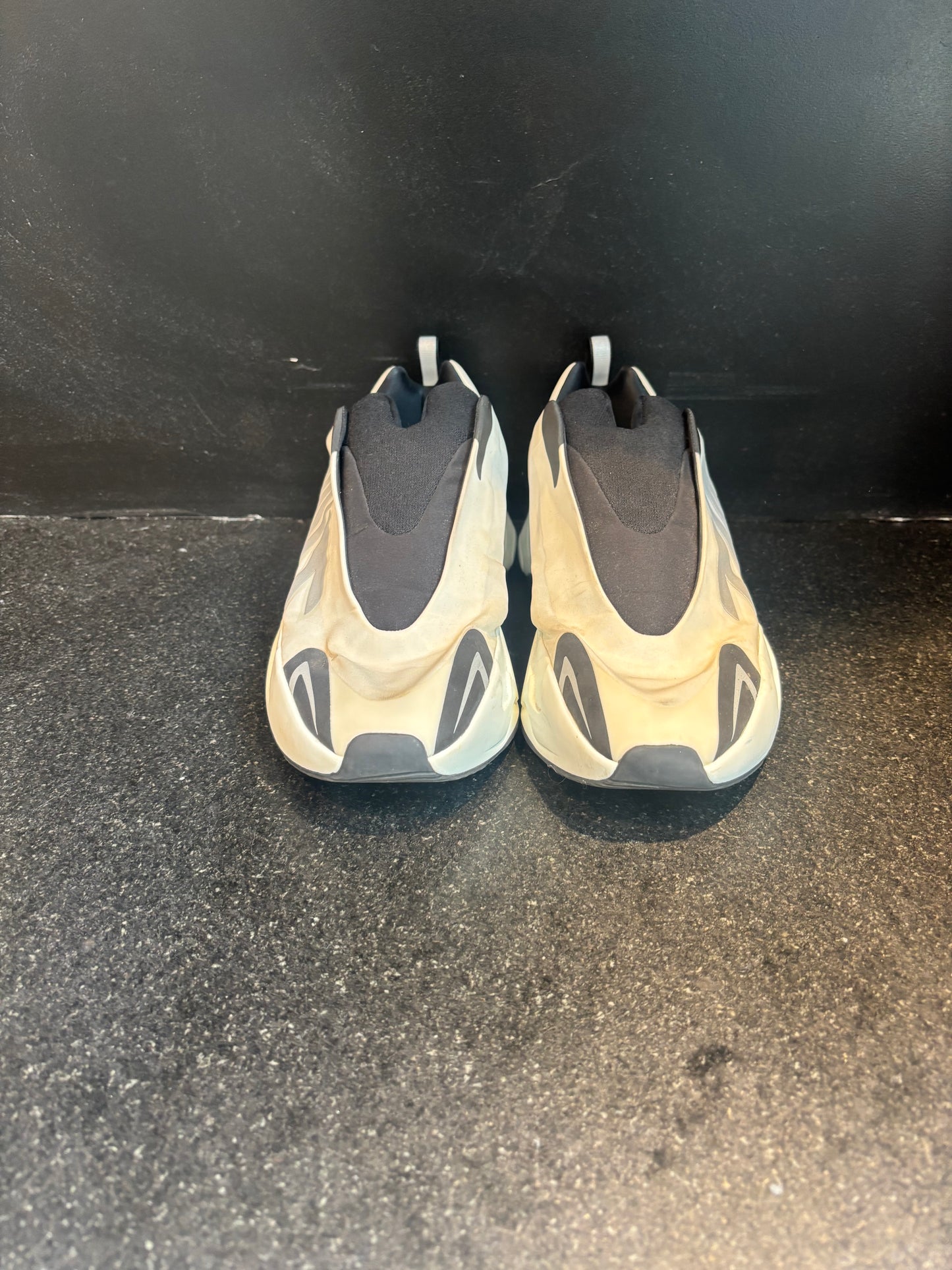 Yeezy 700 MNVN "Analog" Preowned Size 10 no box