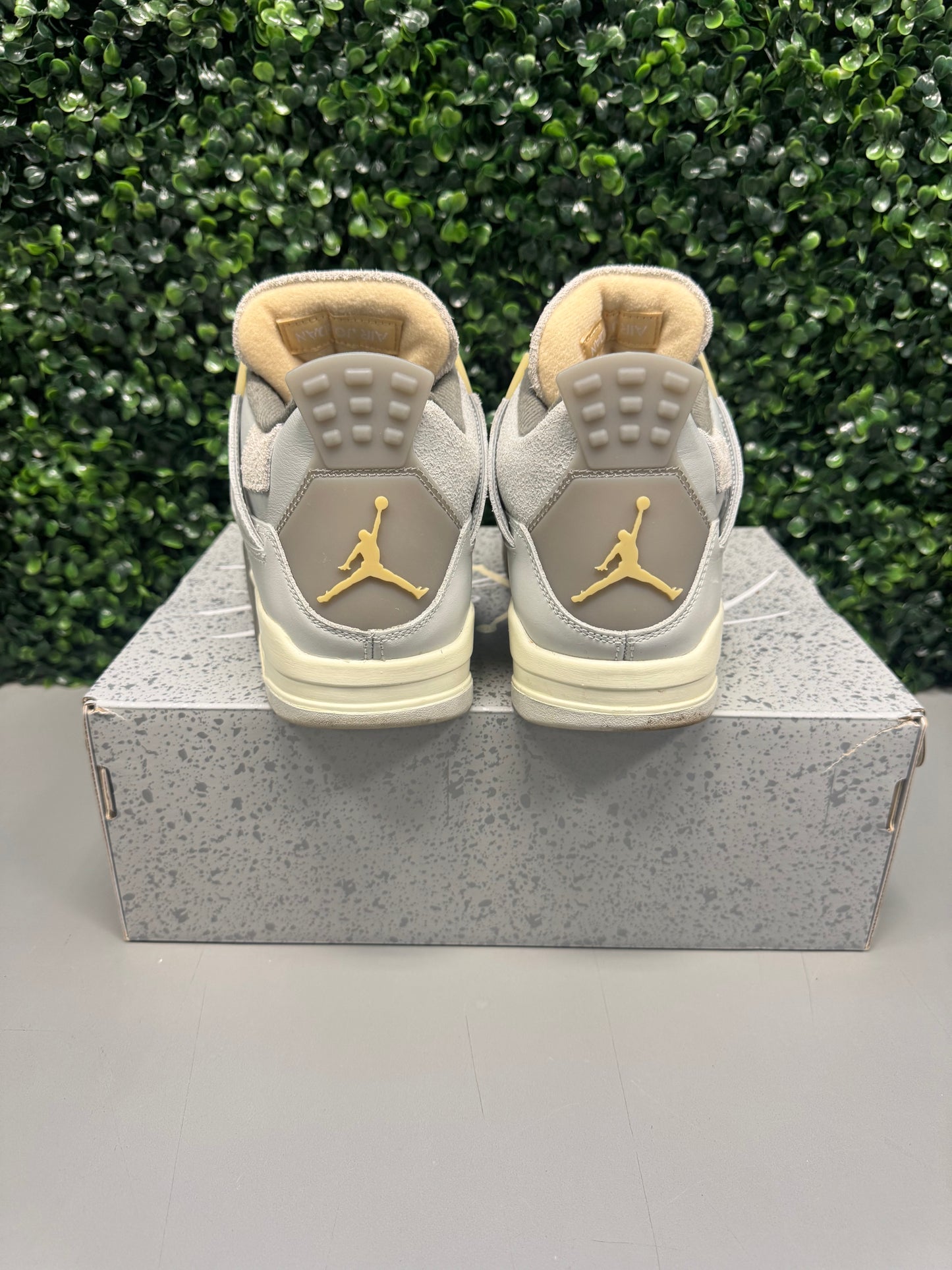Jordan 4 "Craft" Size 9 Preowned