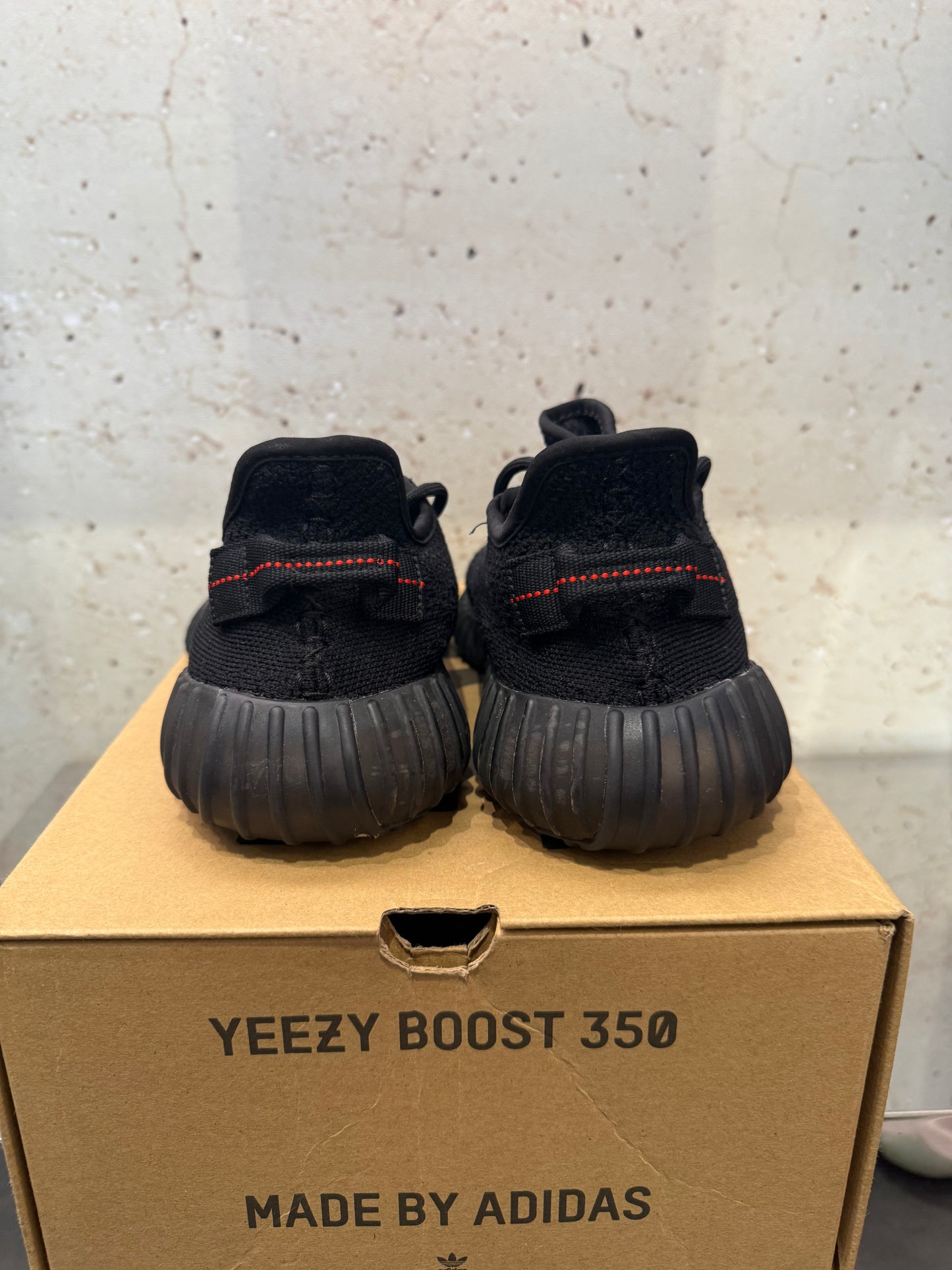 Yeezy 350 V2 "Bred" Size 6.5 Preowned