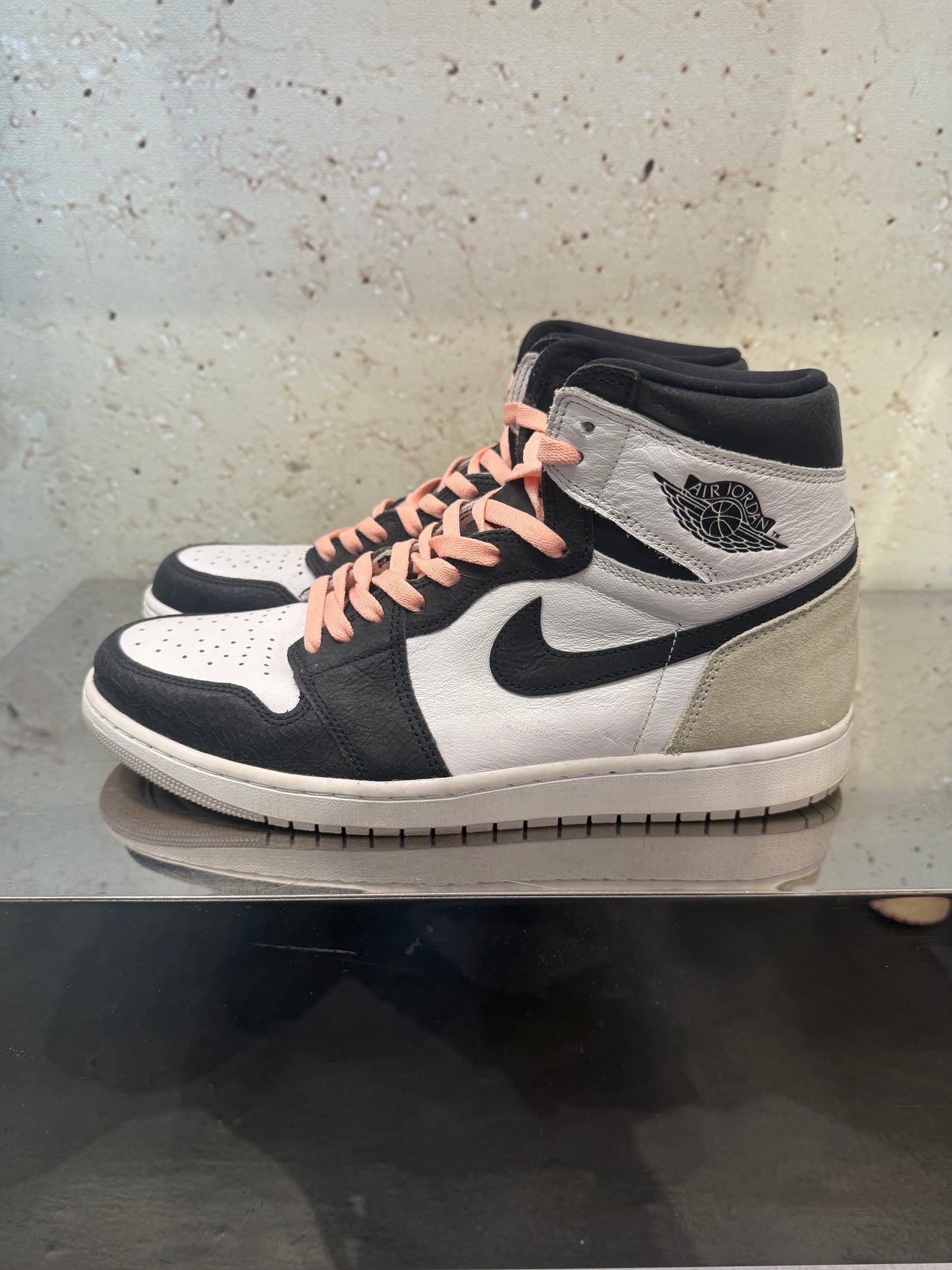 Jordan 1 High "Bleached Coral" Size 12 Preowned