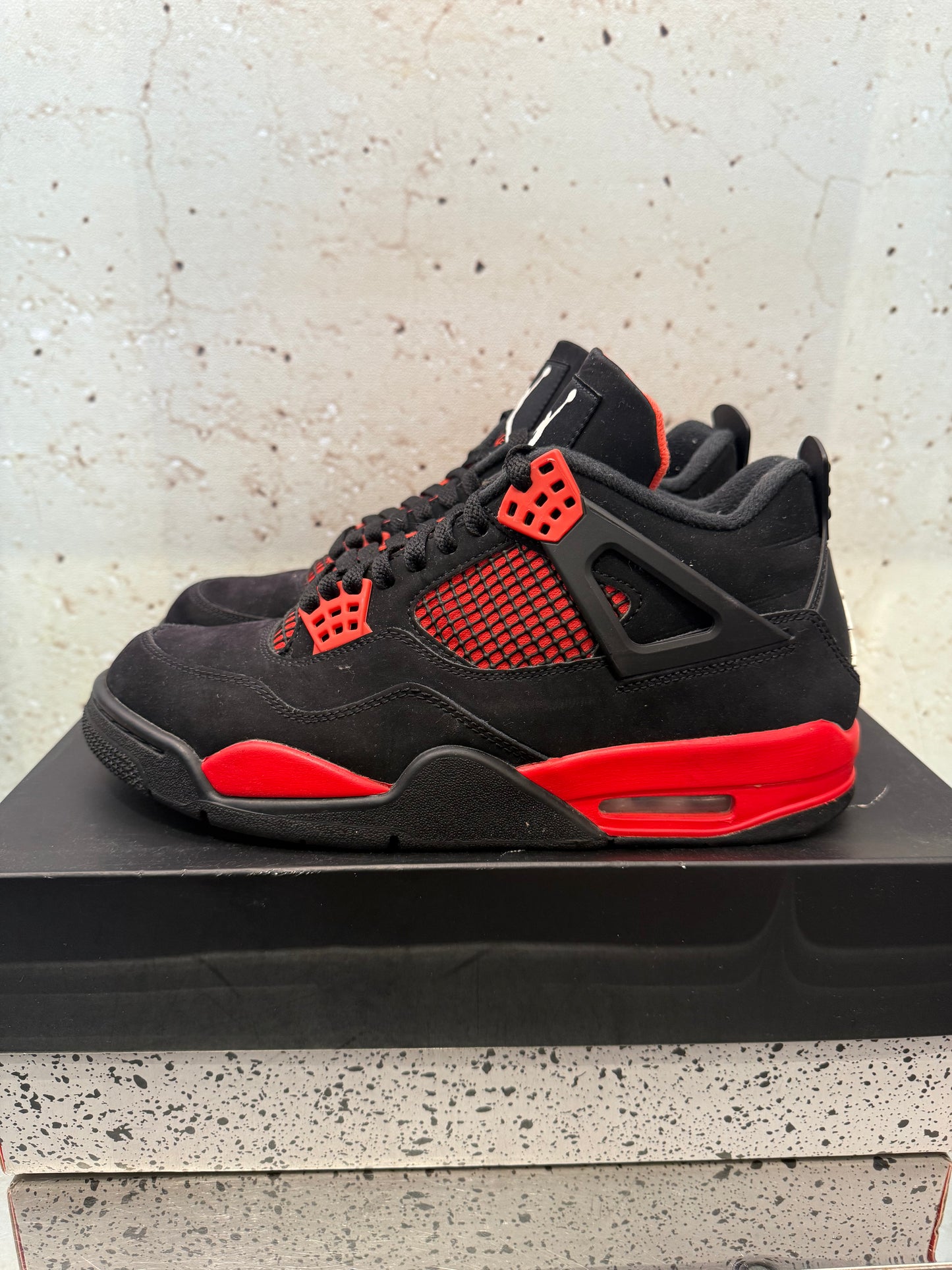 Jordan 4 "Red Thunder" Size 8.5 Preowned
