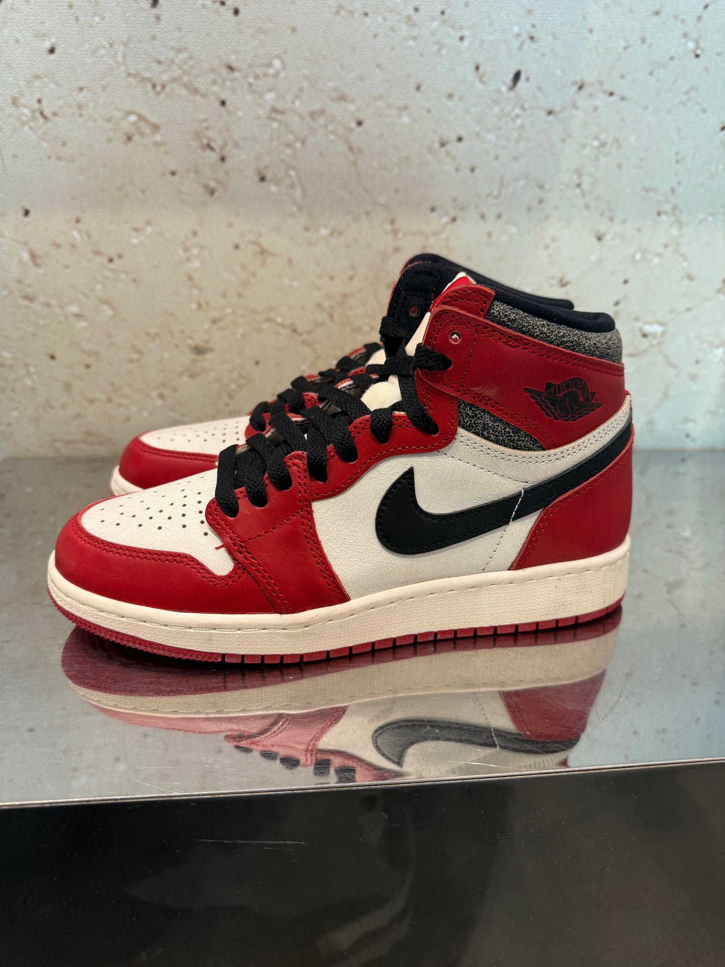 Jordan 1 High "Lost & Found" Size 5Y Preowned