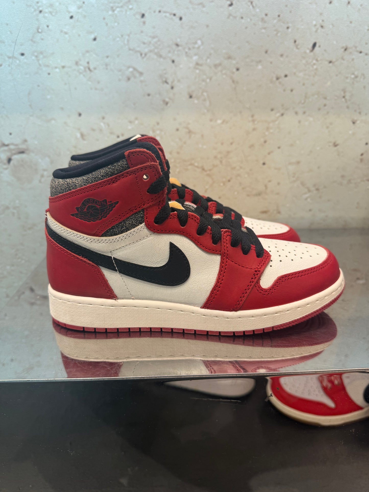 Jordan 1 High "Lost & Found" Size 5Y Preowned