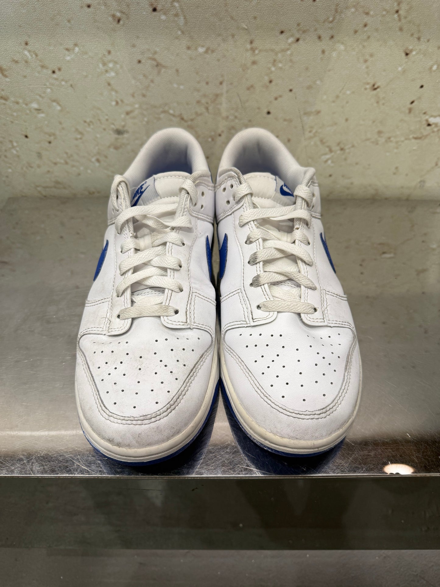 Nike dunk low "White Hyper Royal" Size 9 Preowned