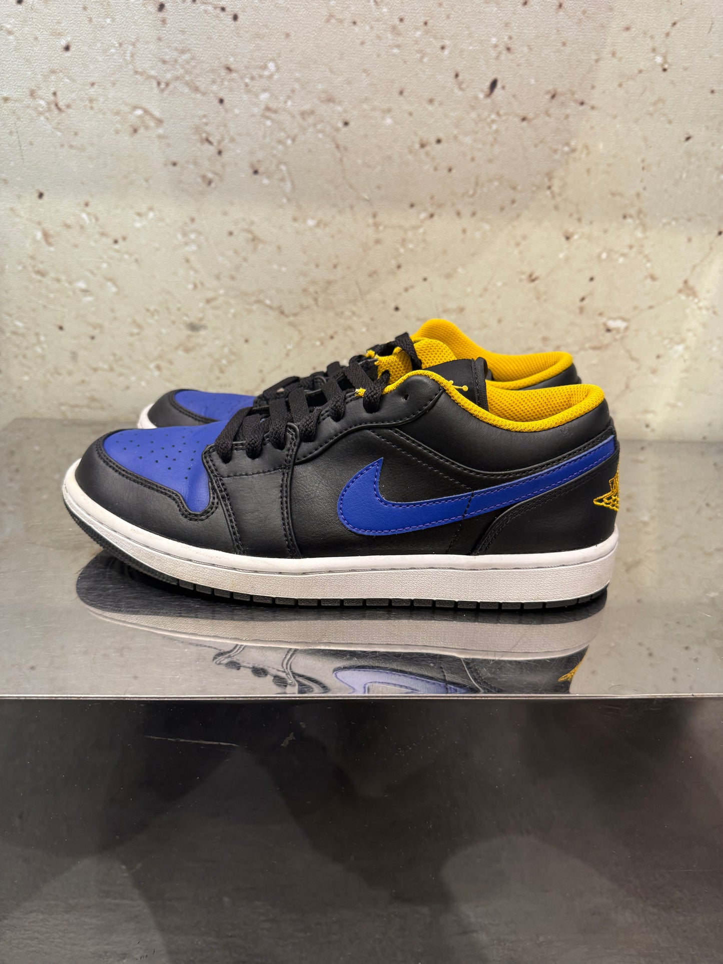 Jordan 1 Low "Dark Concord" Size 8 Preowned