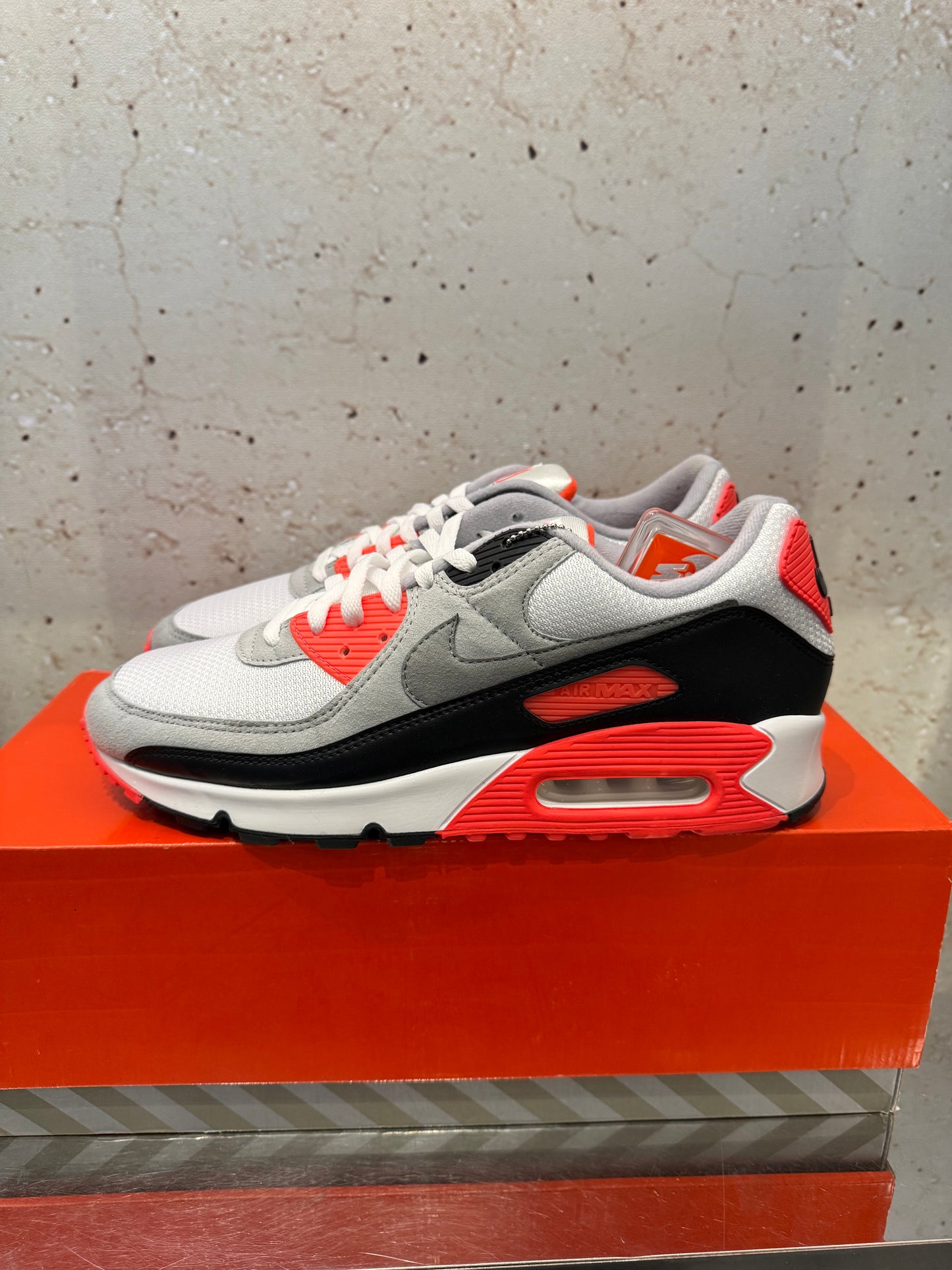 Nike Air Max 90 "Infrared" Size 11.5 Preowned