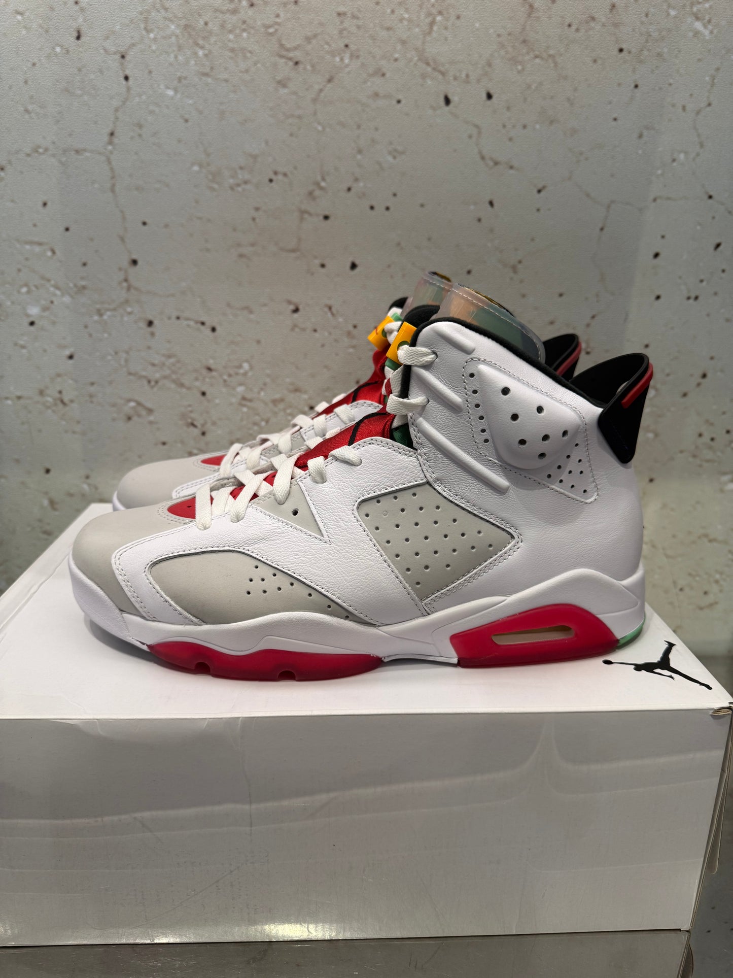 Jordan 6 "Hare" Size 11.5 Preowned