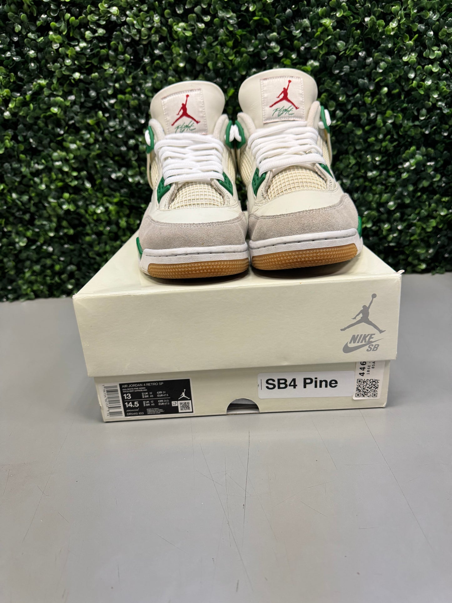 Nike SB x Jordan 4 "Pine Green" Size 13 Preowned