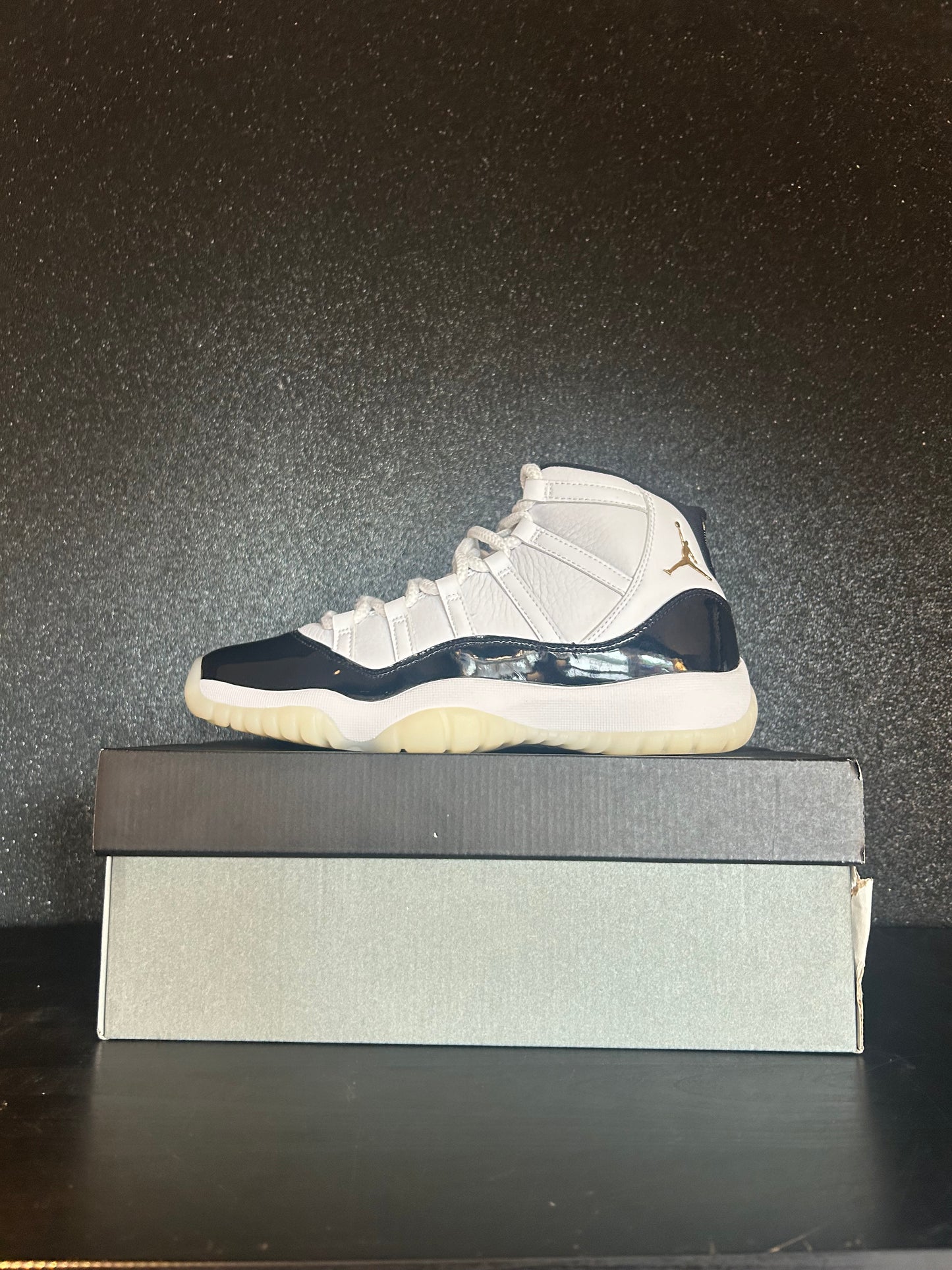 Jordan 11 Retro DMP Gratitude 2023 Size 7 Preowned