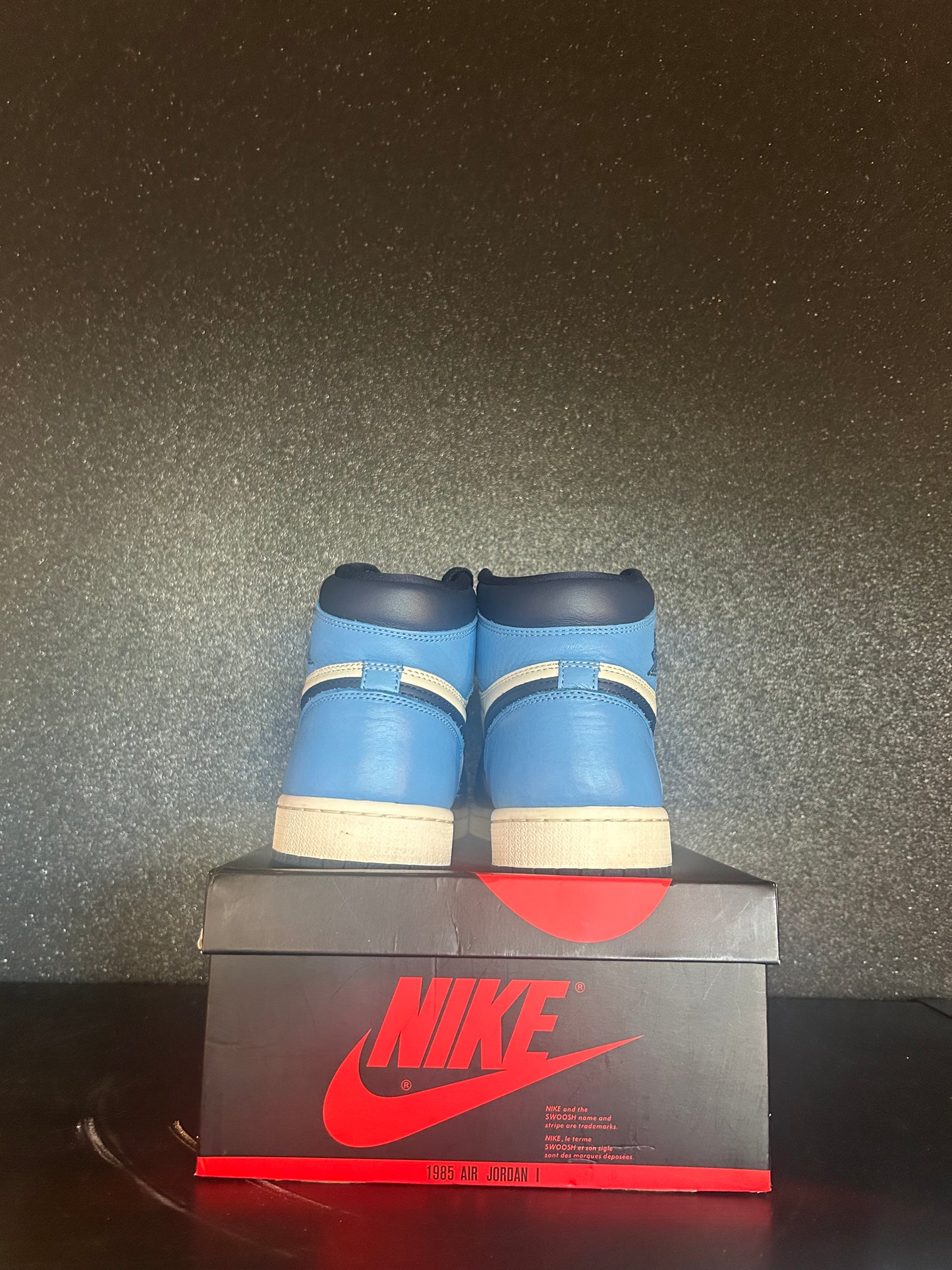 Jordan 1 Retro High Obsidian Size 9 Preowned