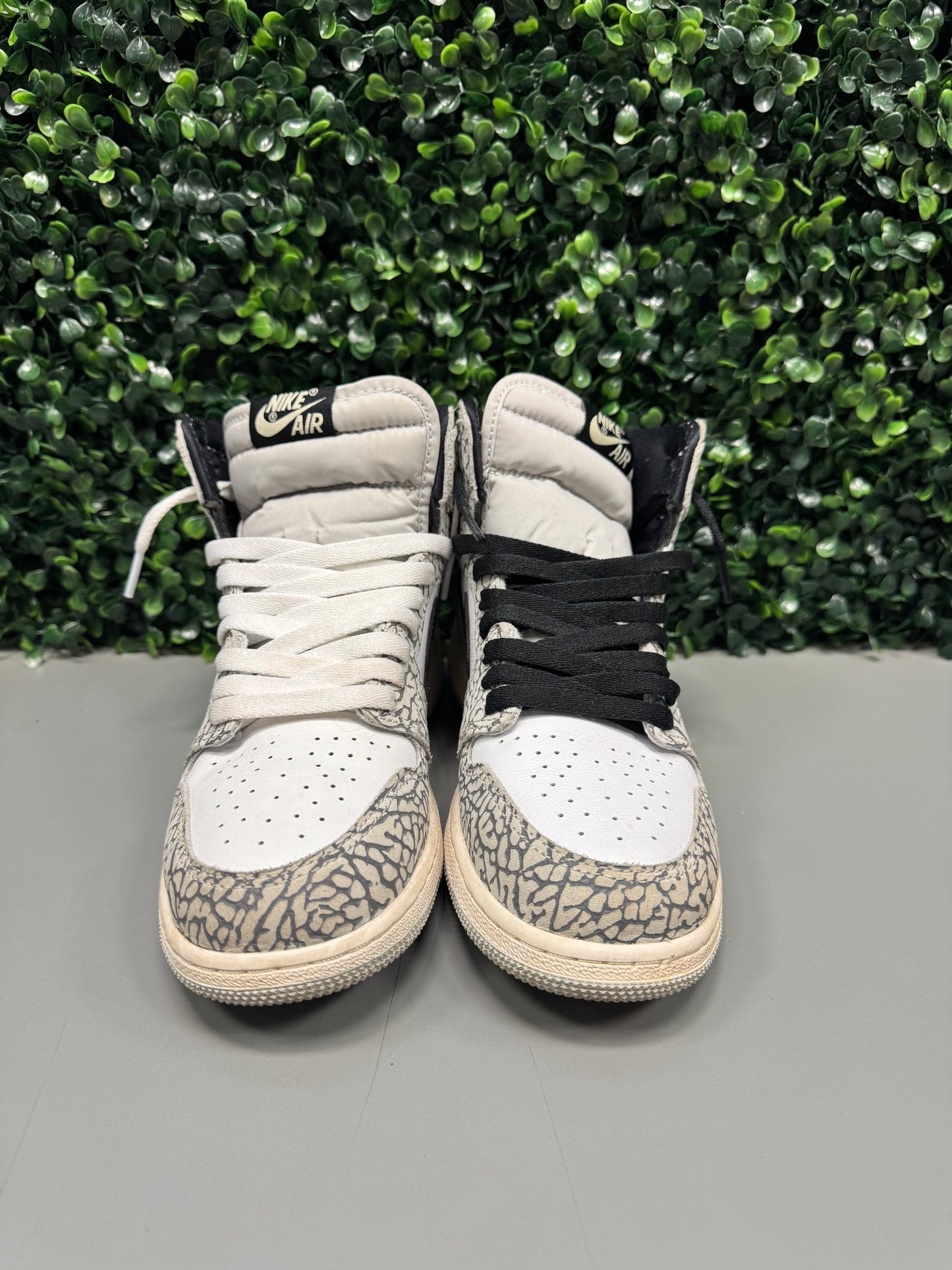 Jordan 1 High "White Cement" Size 7Y / 8.5W Preowned