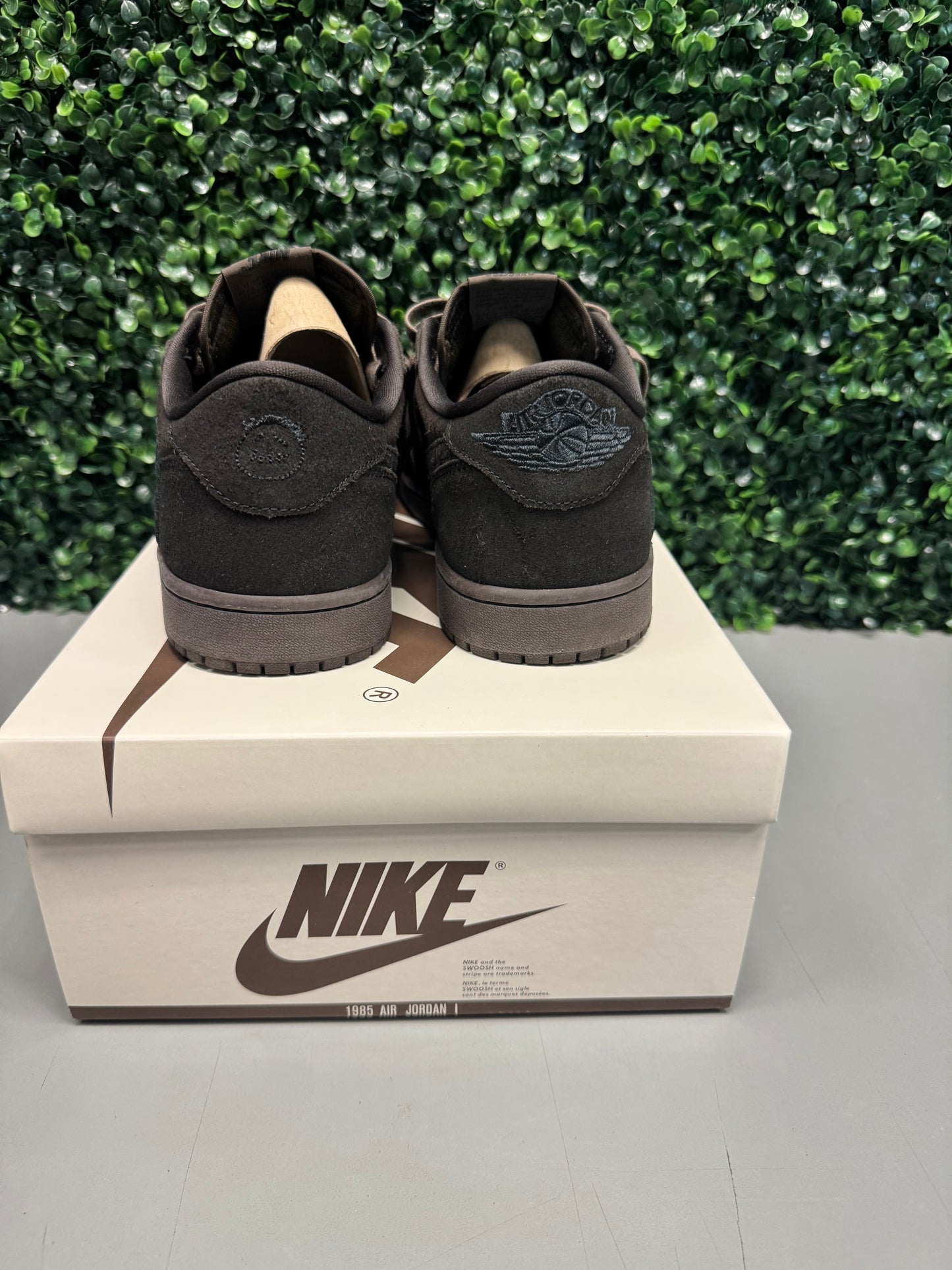 Jordan 1 Low Travis Scott "Velvet Brown" size 11.5 Preowned