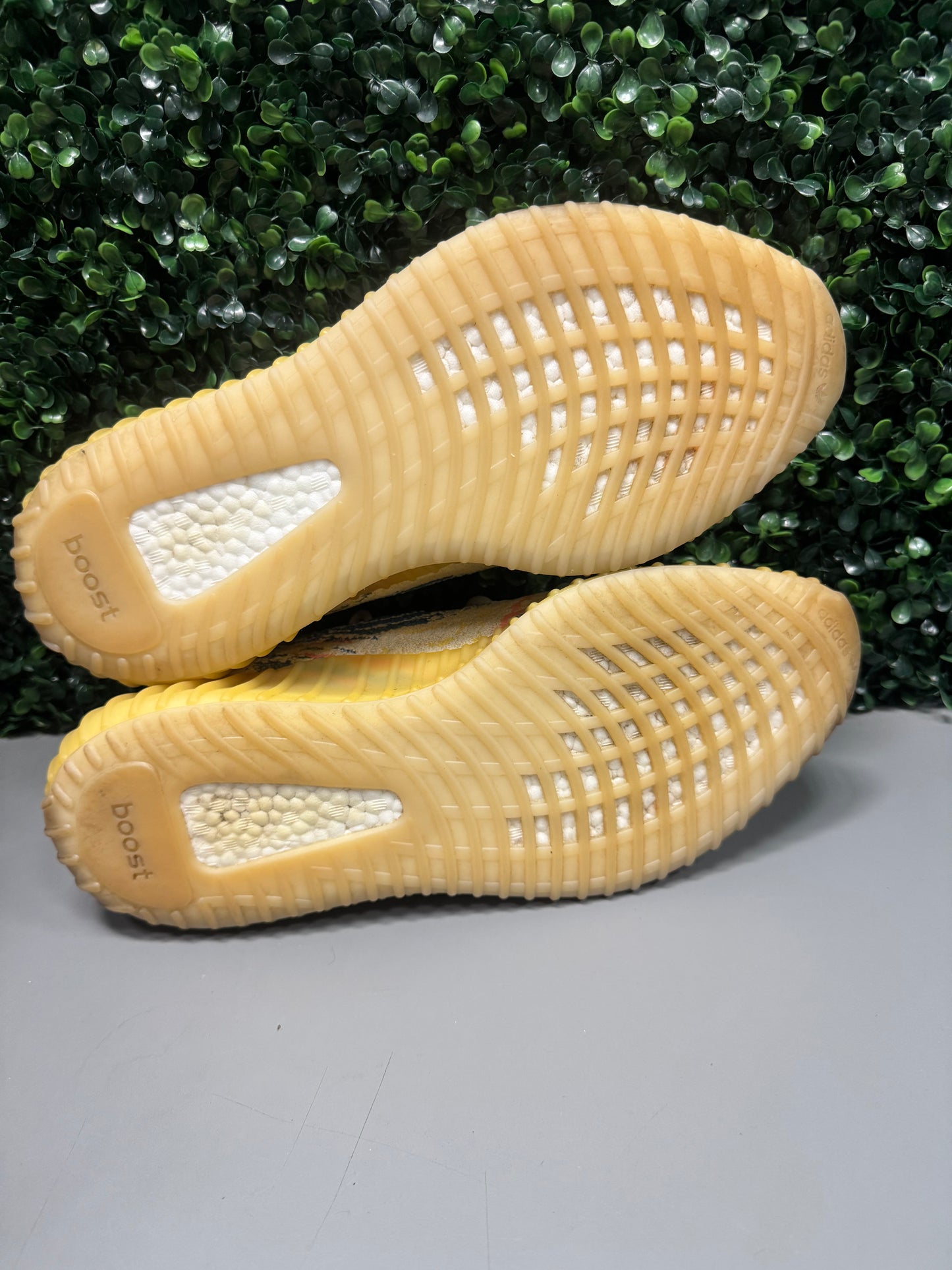 Yeezy 350 V2 "MX Oat" Size 13.5 Preowned