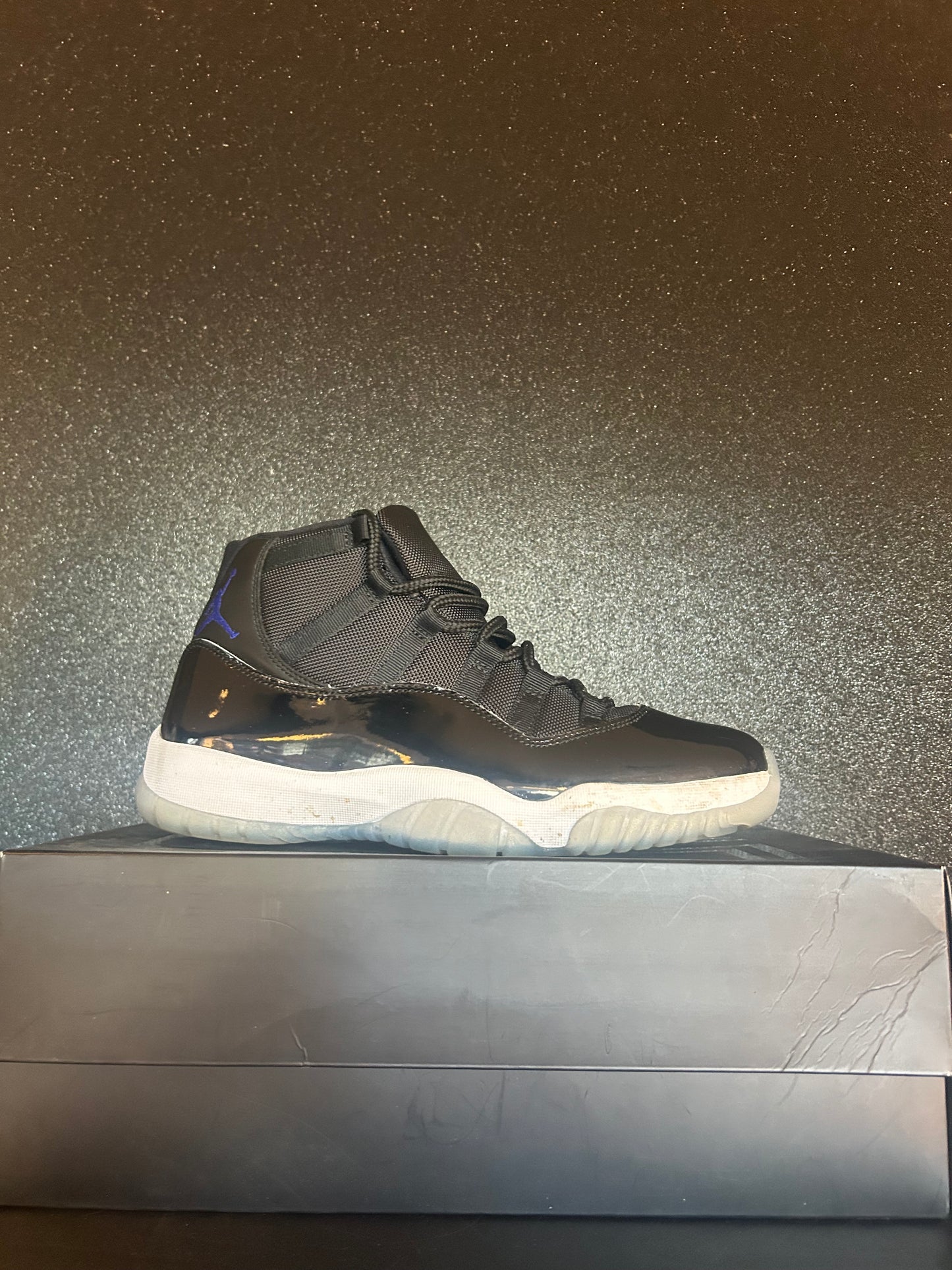 Jordan 11 Retro Space Jam (2016) Size 10.5 Preowned