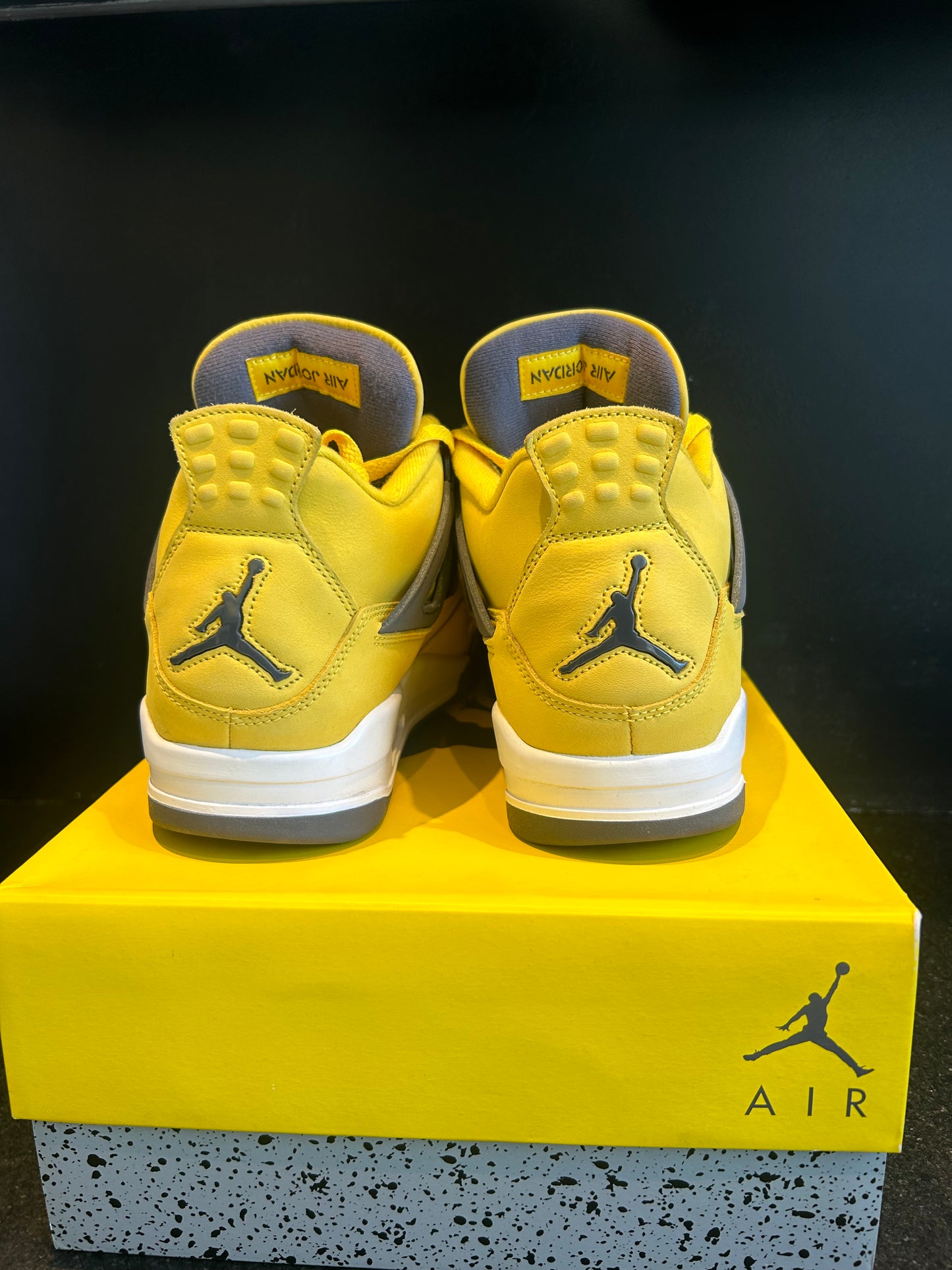 Jordan 4 Retro Lighting Size 10 Preowned