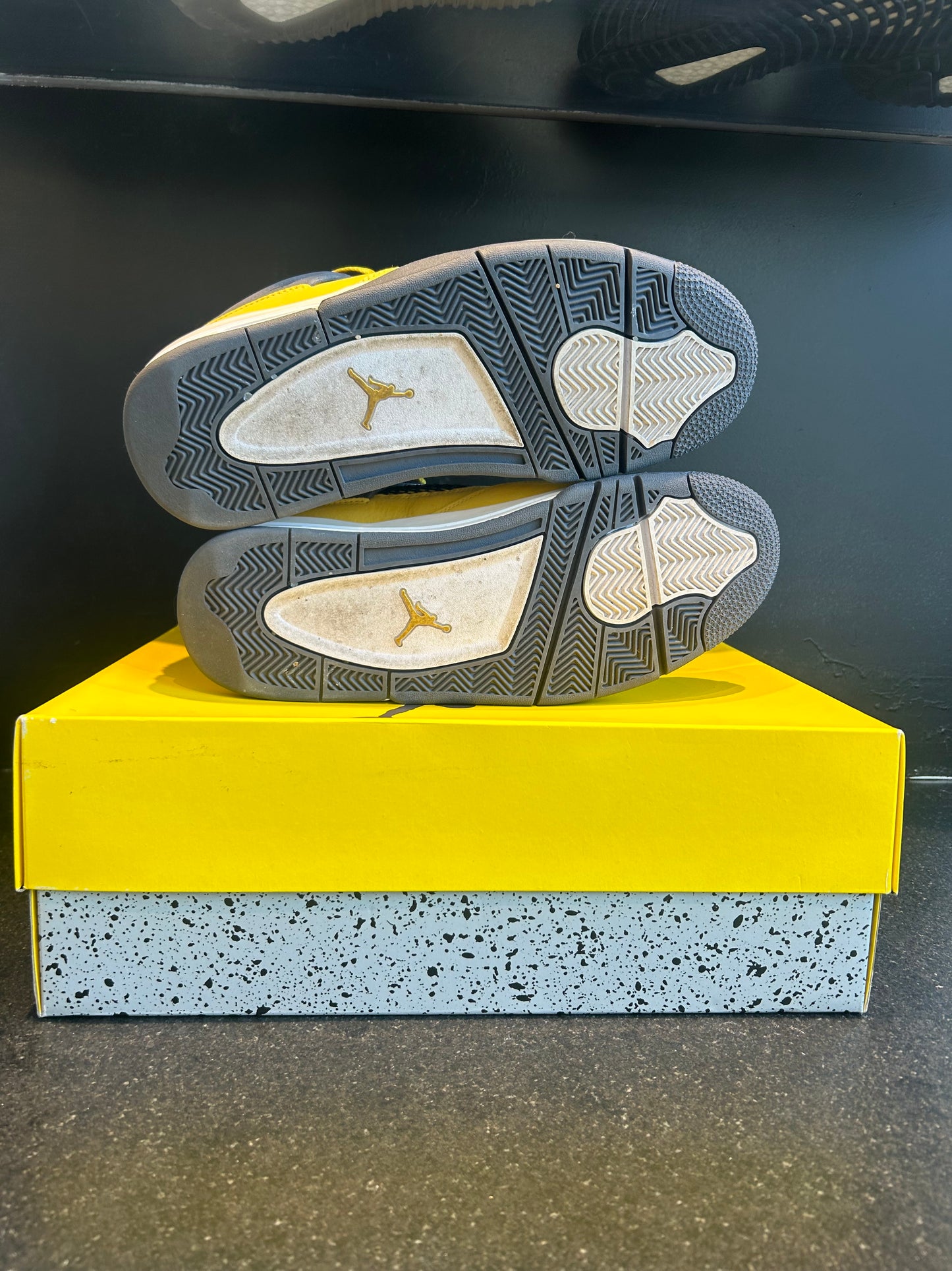Jordan 4 Retro Lighting Size 10 Preowned