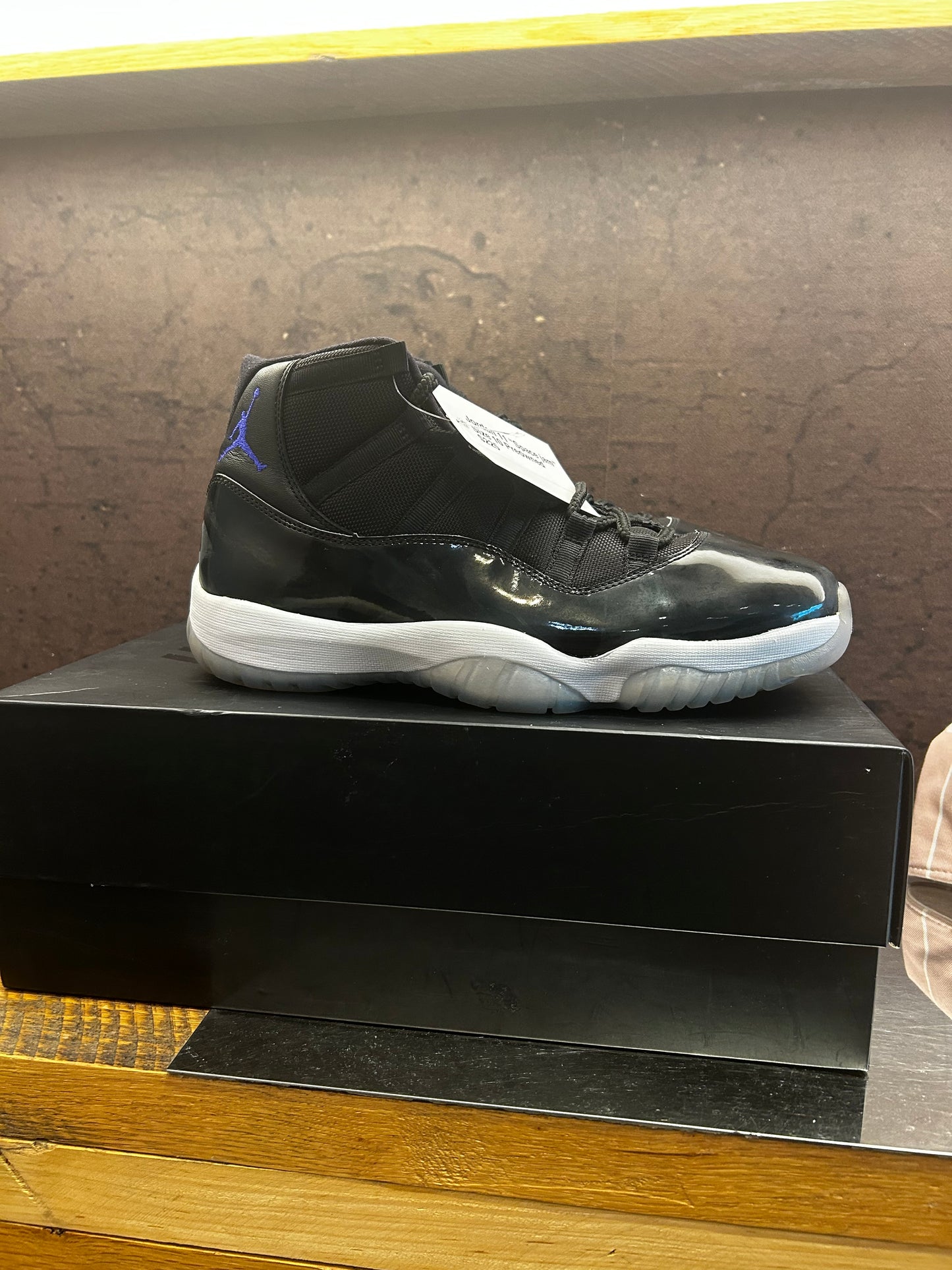 Jordan 11 High "Space Jam" Size 10 Preowned