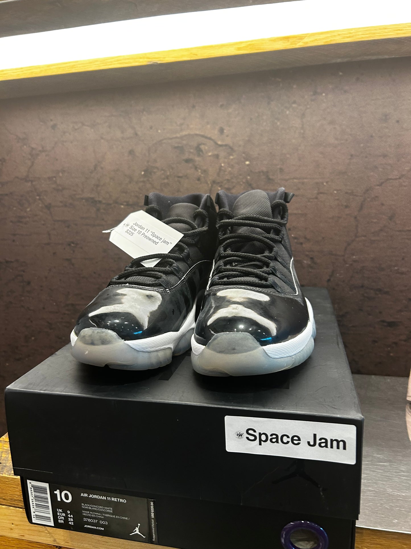 Jordan 11 High "Space Jam" Size 10 Preowned