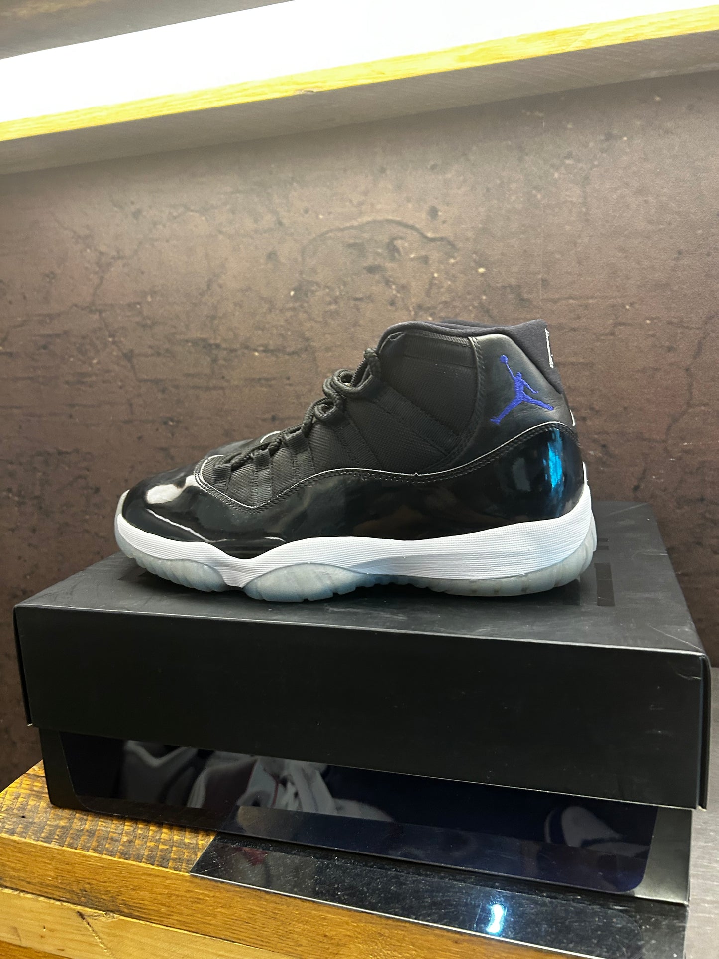 Jordan 11 High "Space Jam" Size 10 Preowned