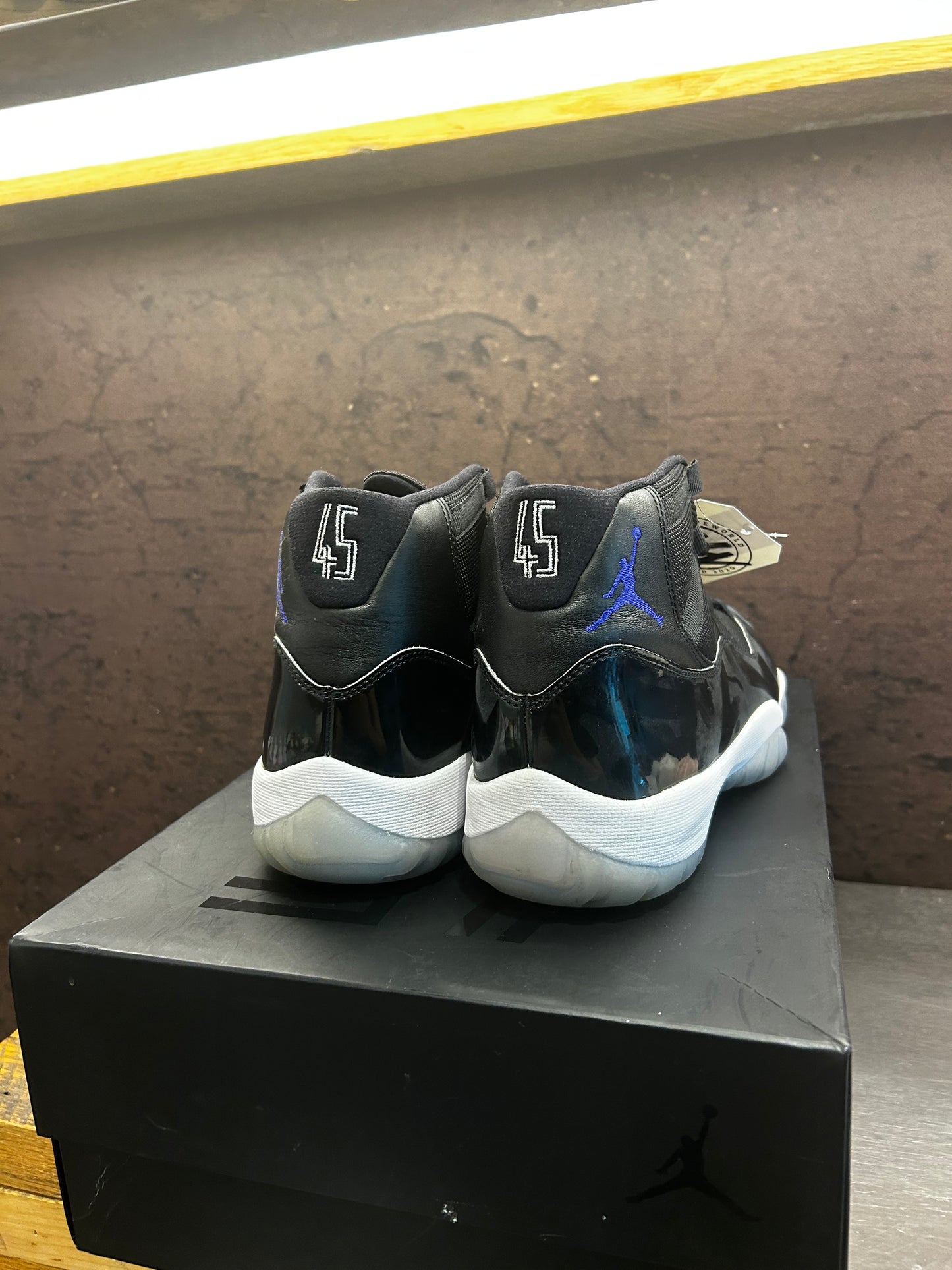 Jordan 11 High "Space Jam" Size 10 Preowned