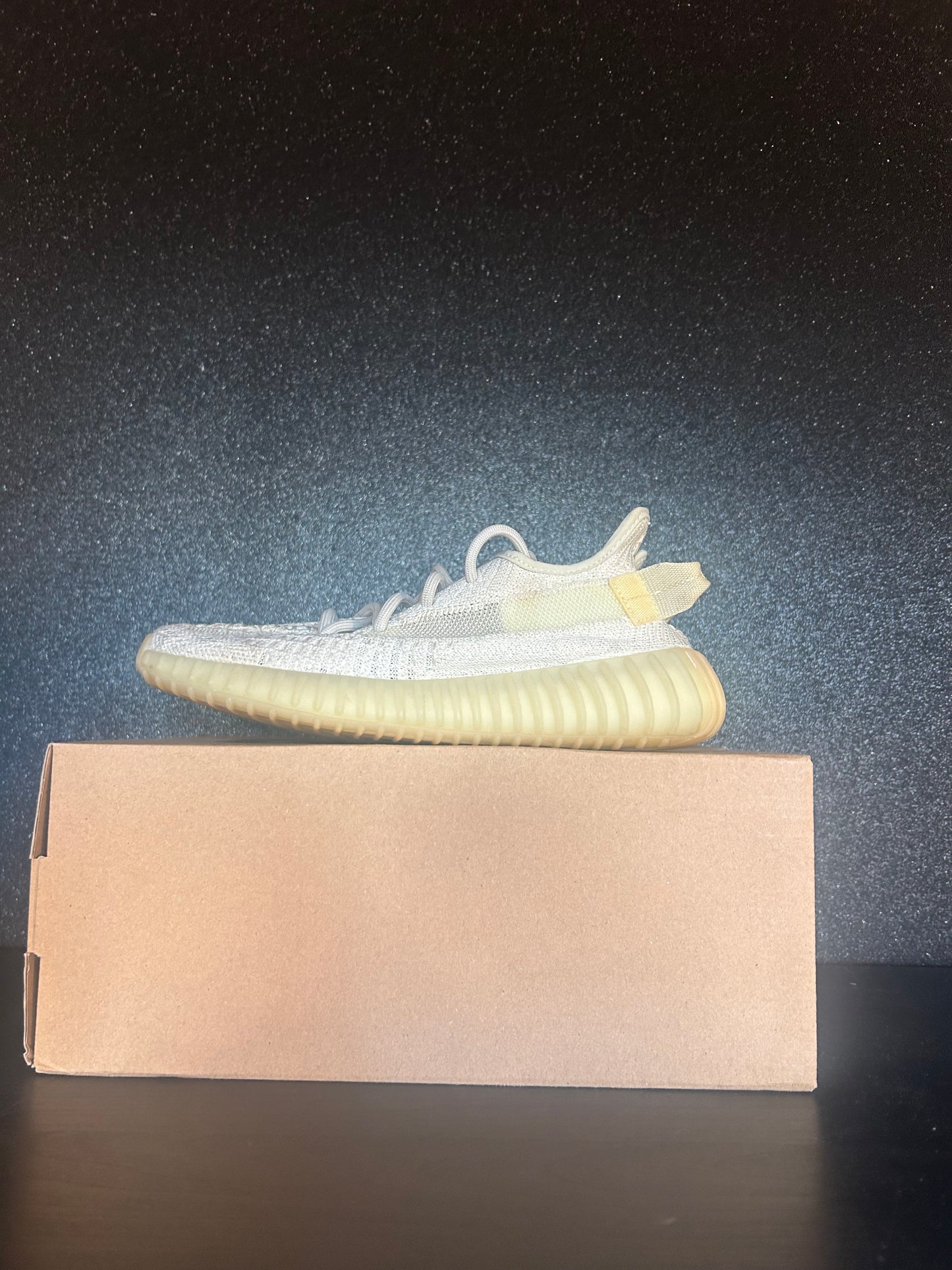 Adidas Yeezy Boost 350 V2 Light Size 5 Preowned