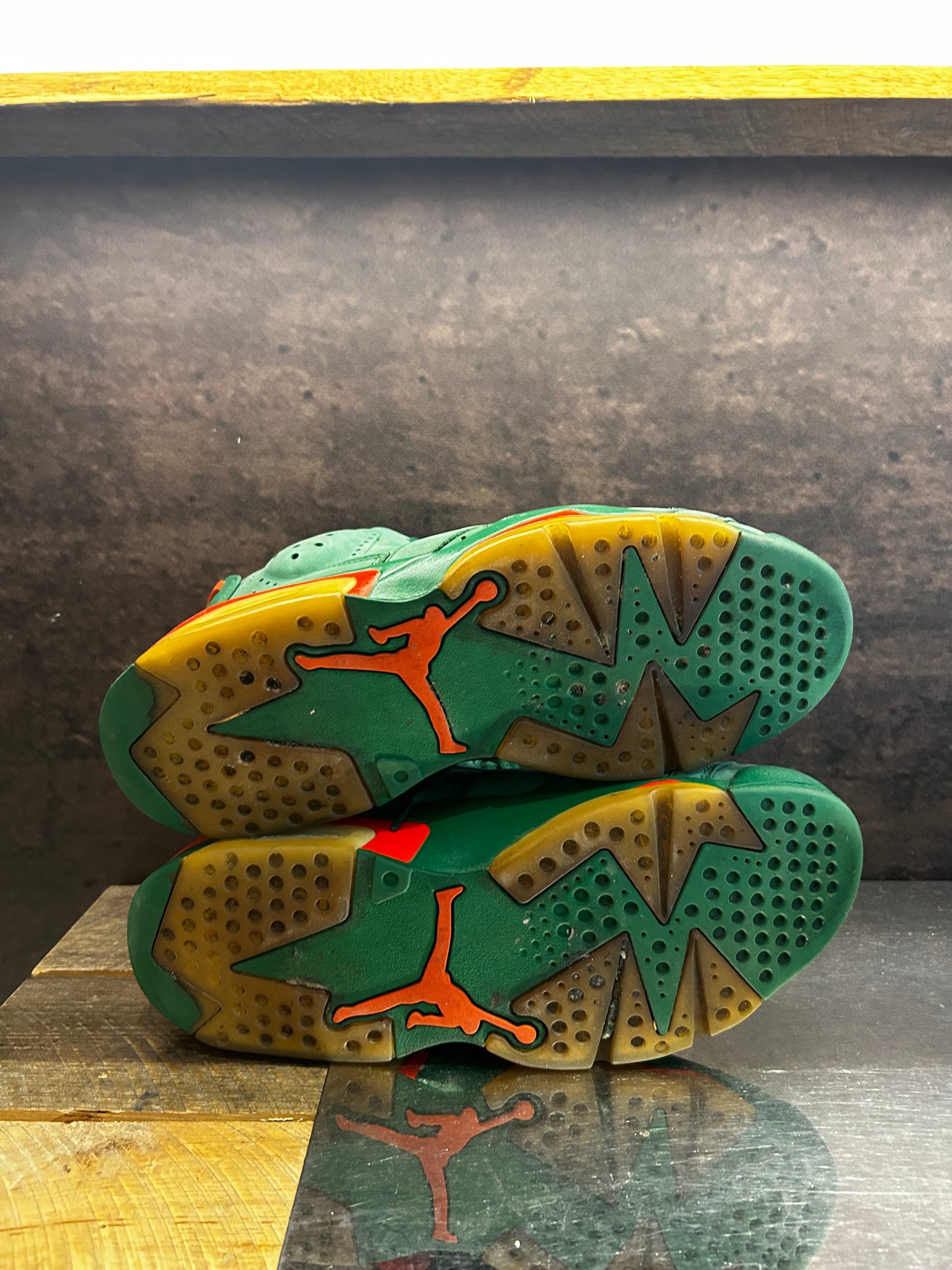 Jordan 6 Retro "Gatorade" Size 10.5 Preowned