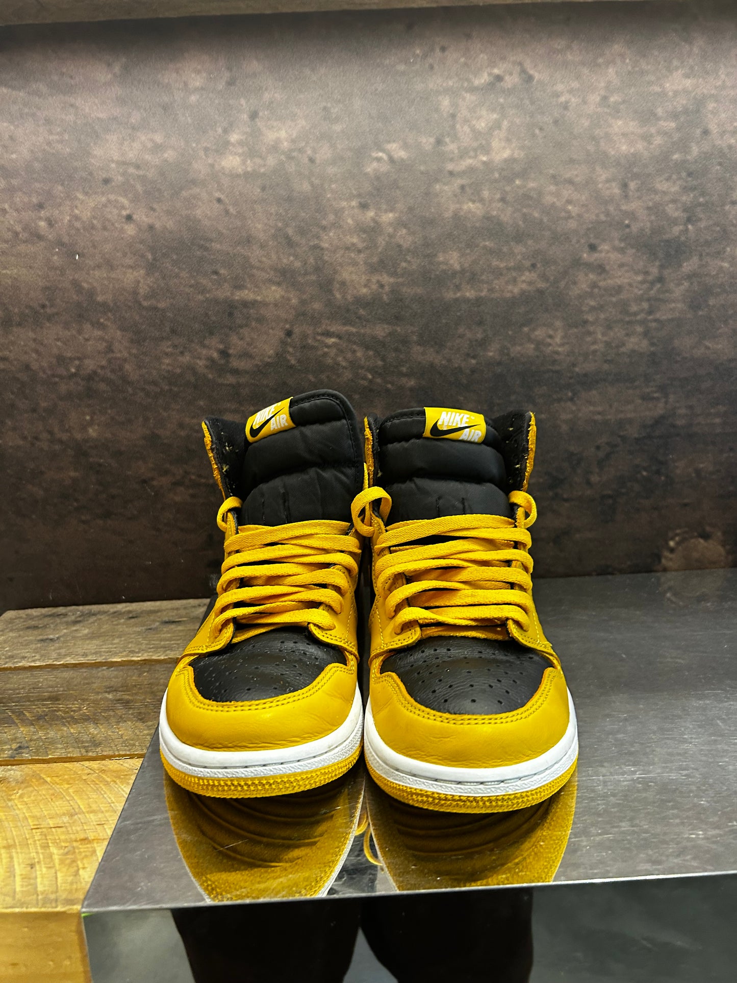 Jordan 1 High "Pollen" Size 7.5 Preowned