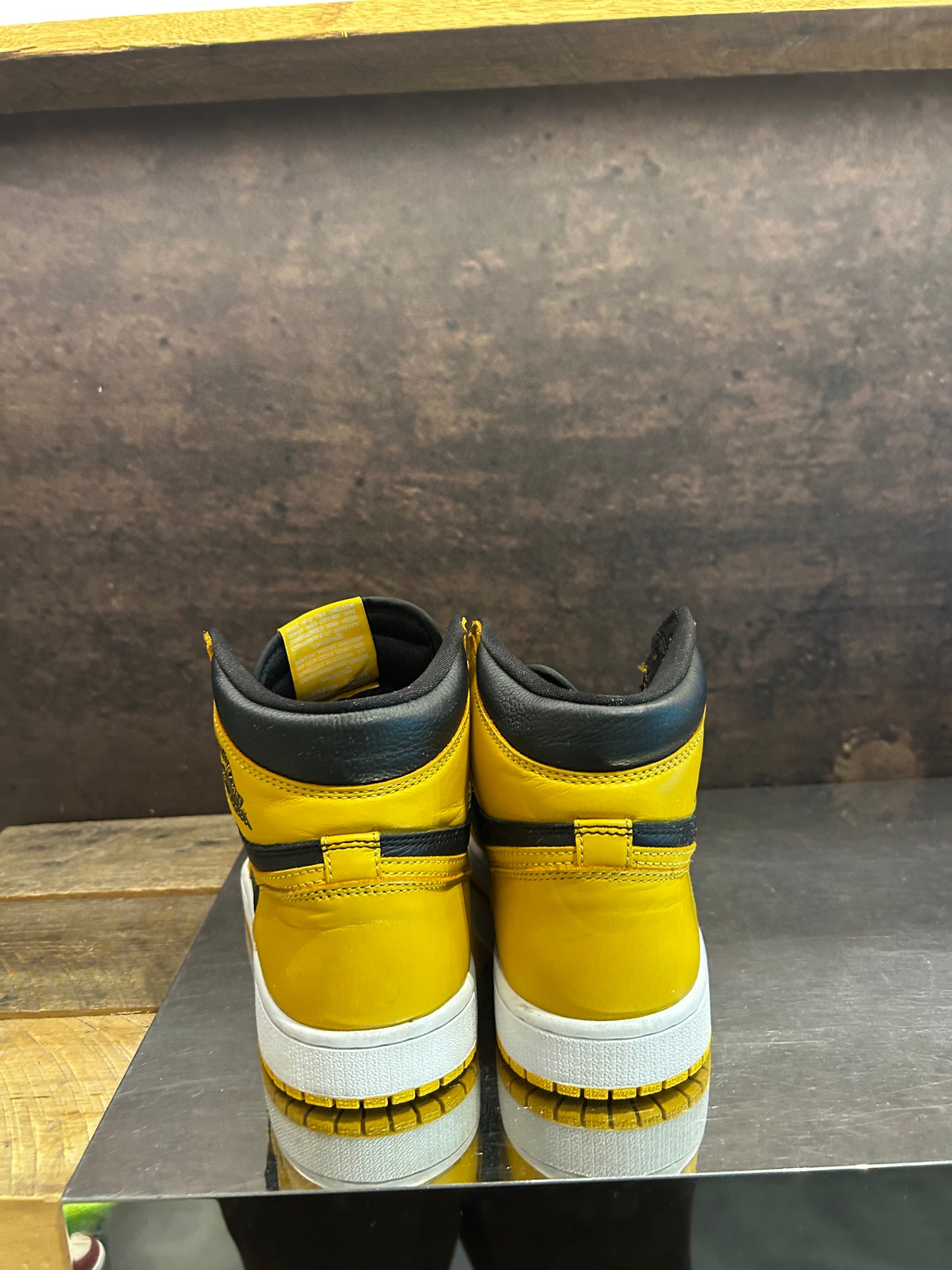 Jordan 1 High "Pollen" Size 7.5 Preowned