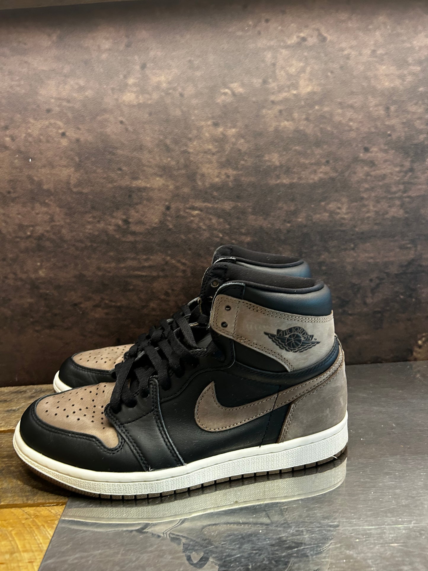 Jordan 1 High "Palomino " Size 7.5 Preowned