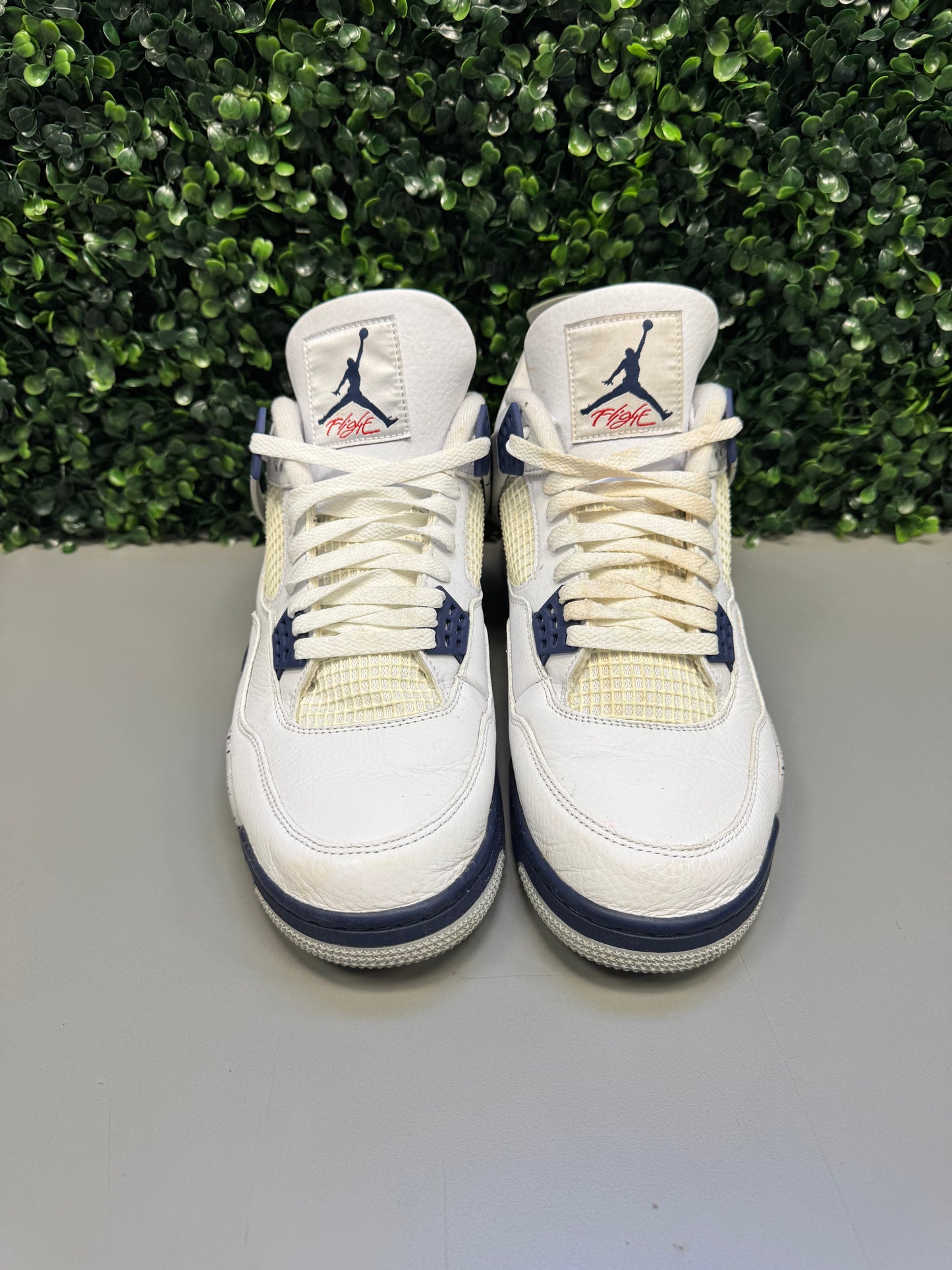 Jordan 4 "Midnight Navy" Size 12 Preowned