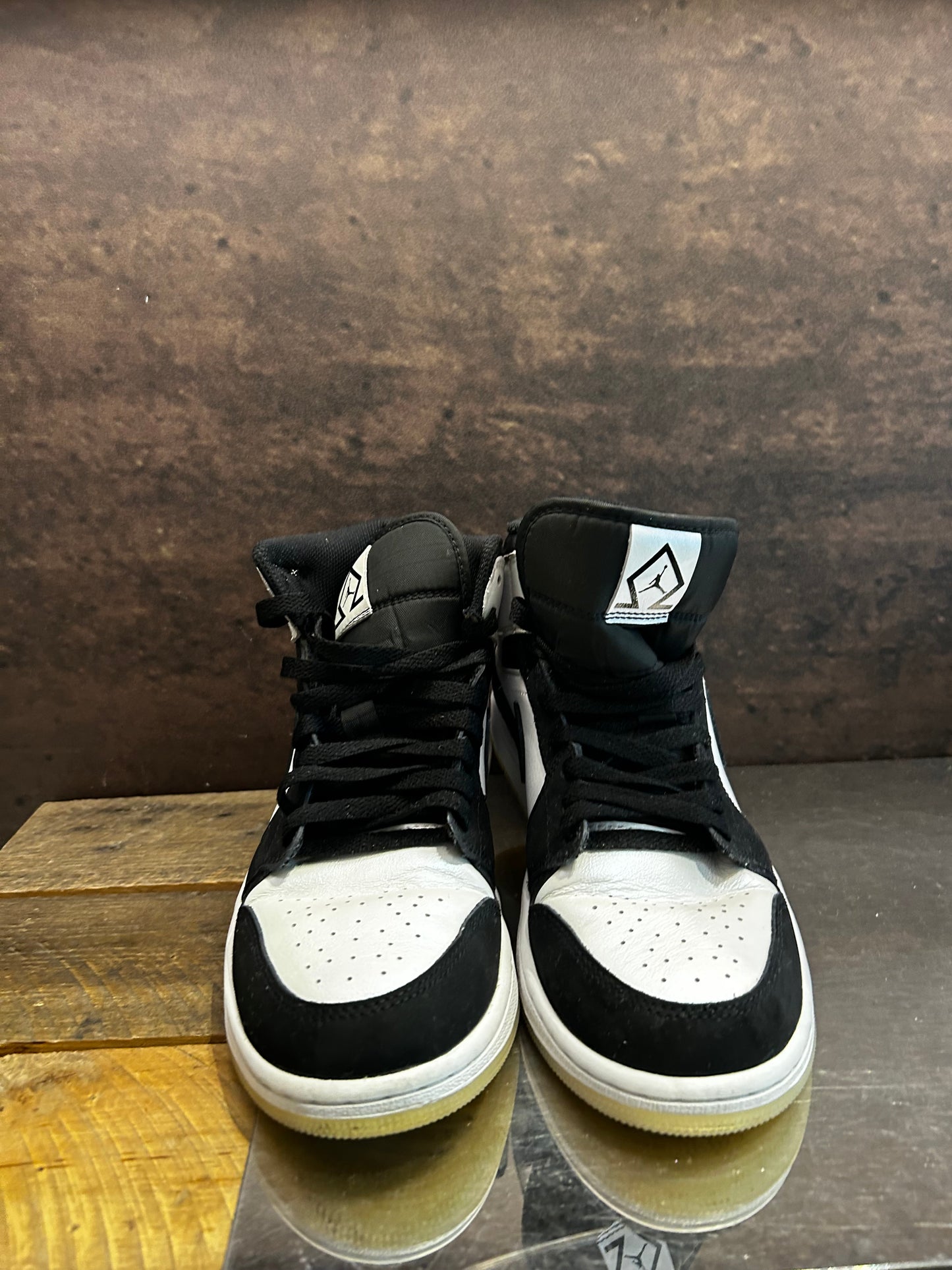 Jordan 1 Mid "Diamond Shorts" Size 7.5 Preowned