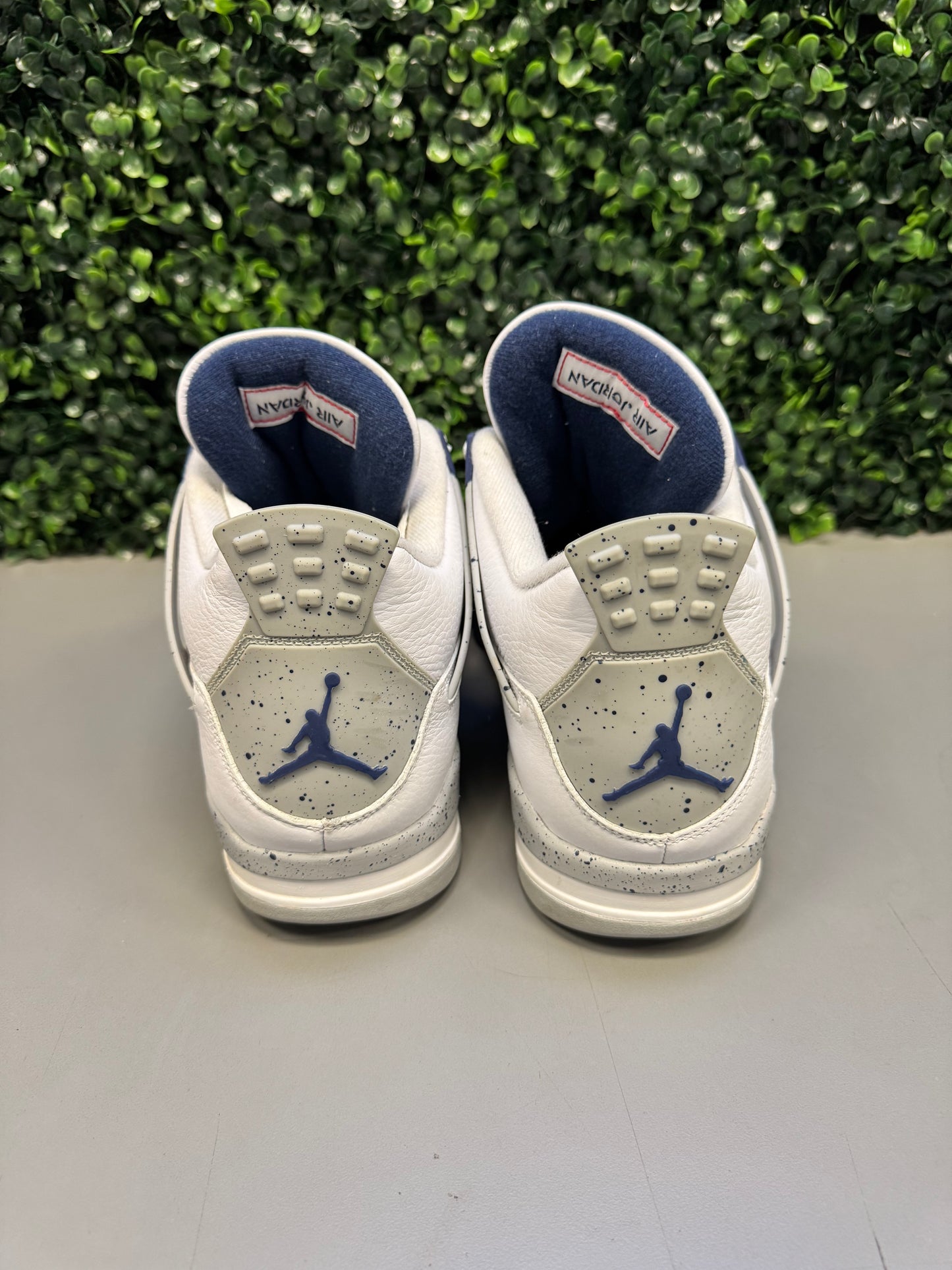 Jordan 4 "Midnight Navy" Size 12 Preowned