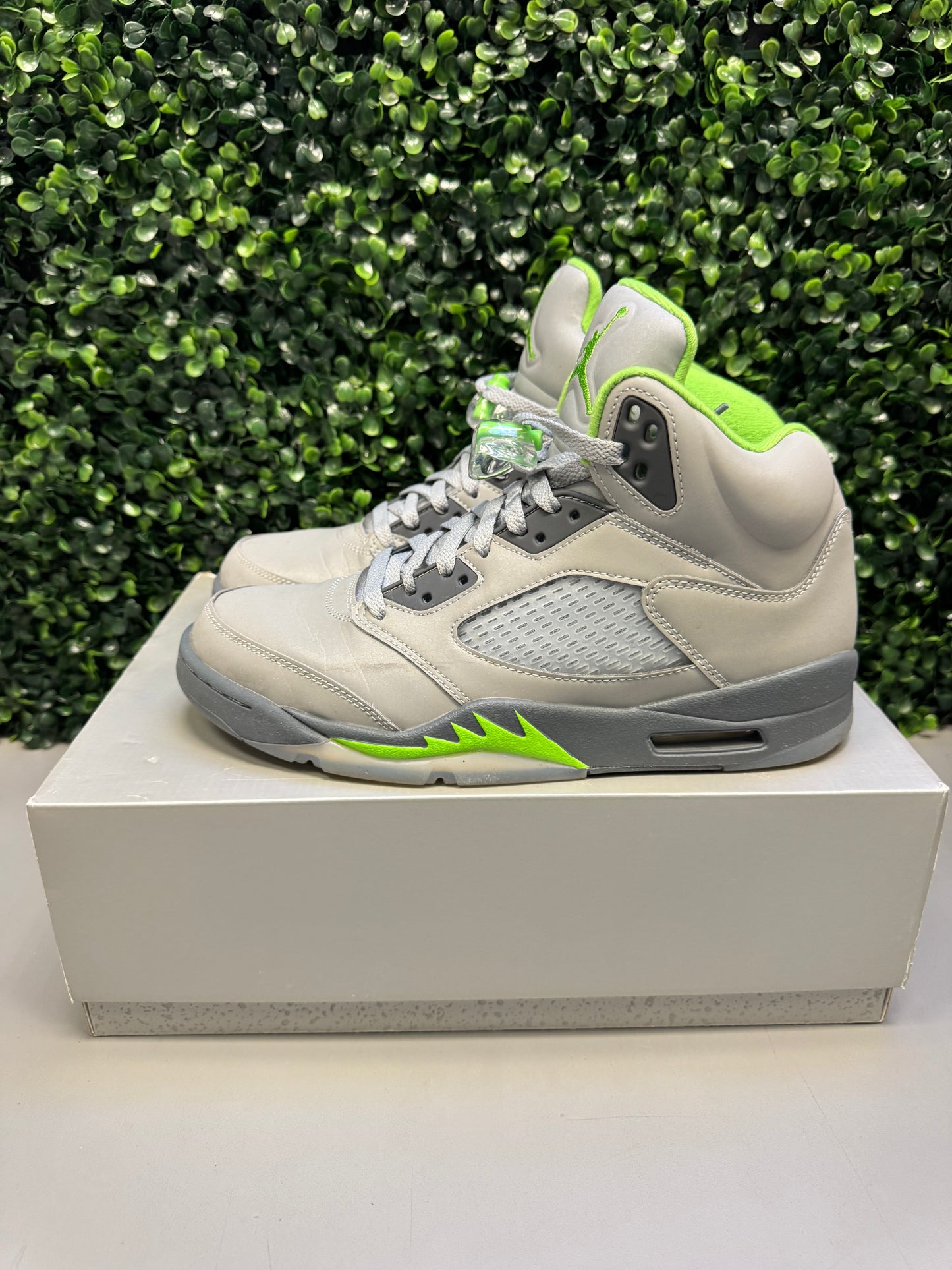 Jordan 5 "Green Bean" Size 9.5 Preowned