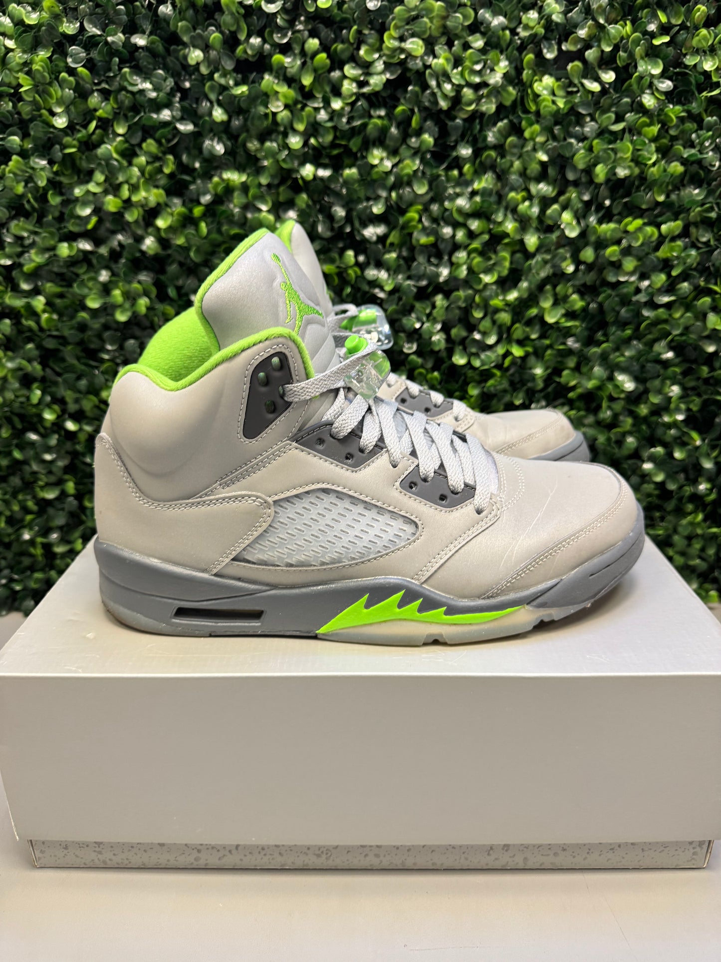 Jordan 5 "Green Bean" Size 9.5 Preowned