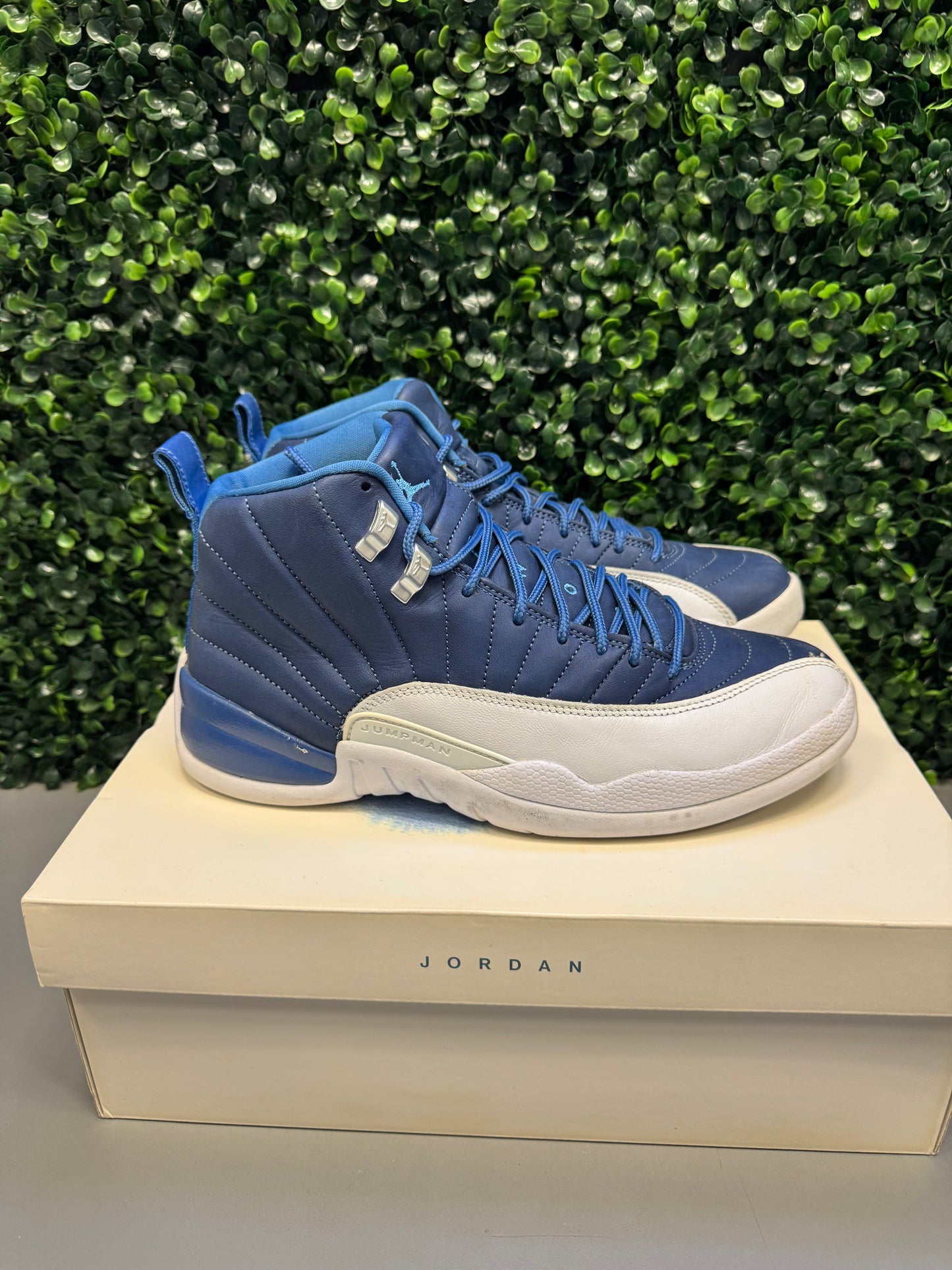 Jordan 12 “Indigo” Size 9.5 Preowned