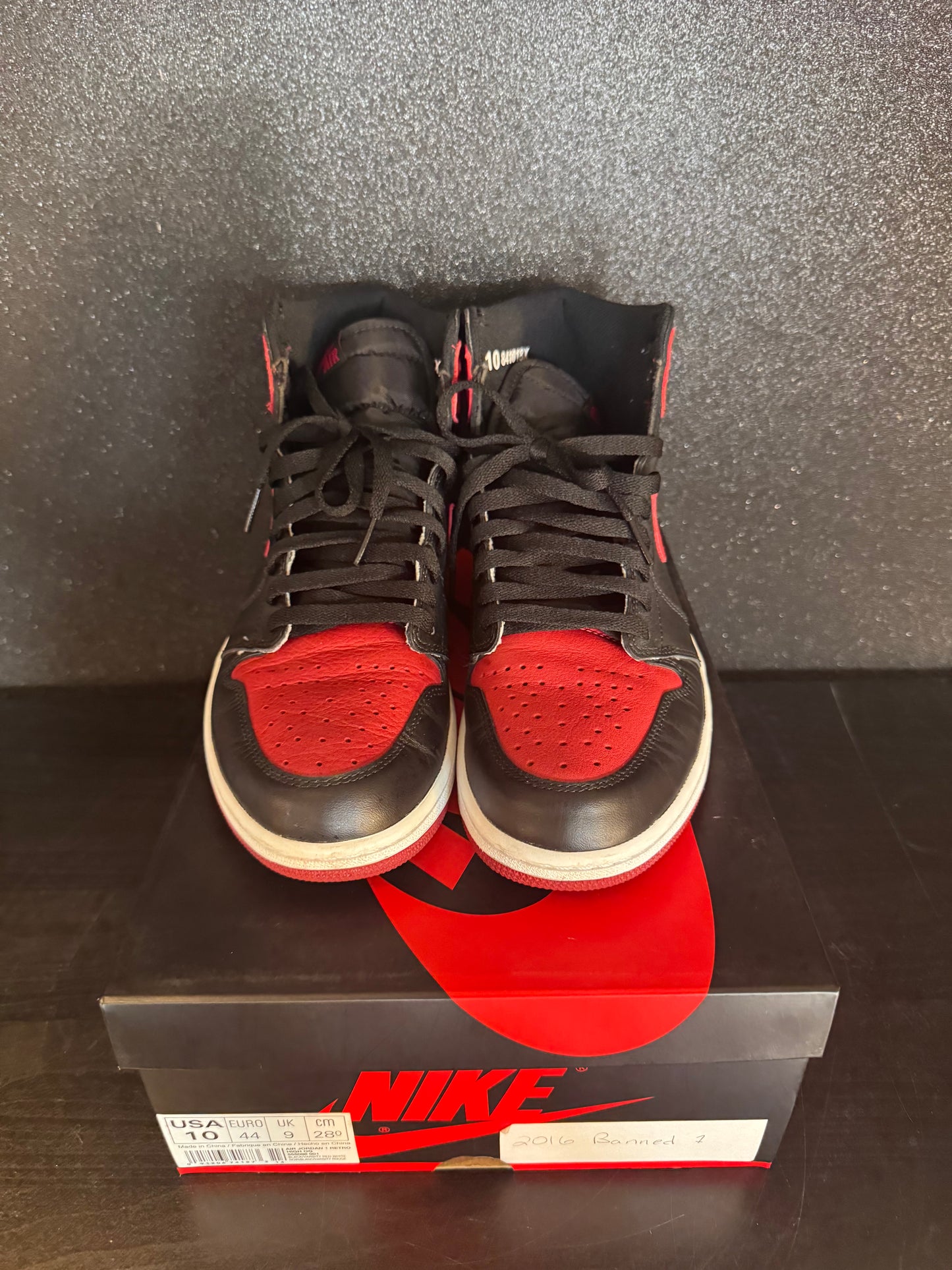 Jordan 1 'Banned' Size 10 Preowned with box.